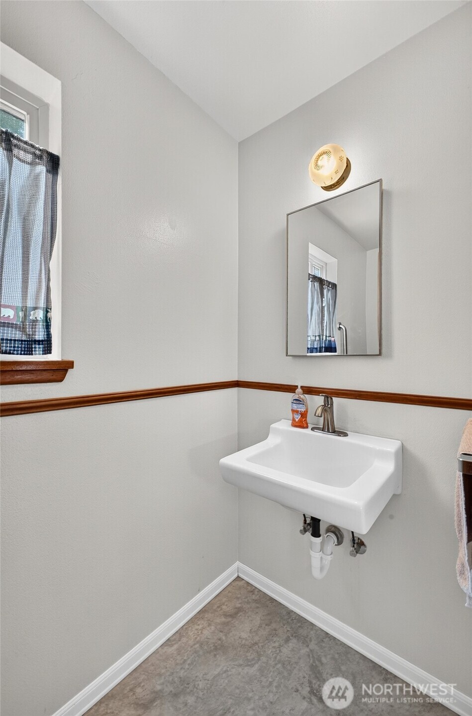 2016 J Street Property Photo 21