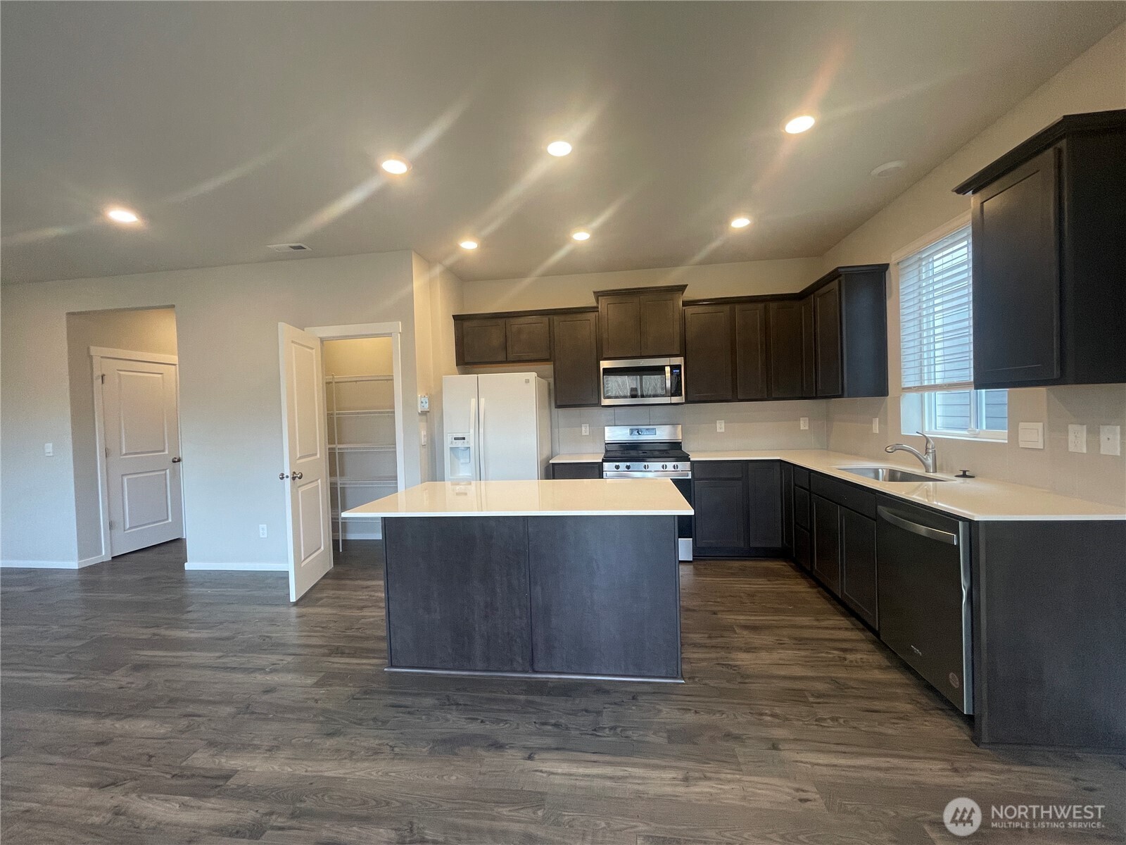 5833 Waverly Road Property Photo 5
