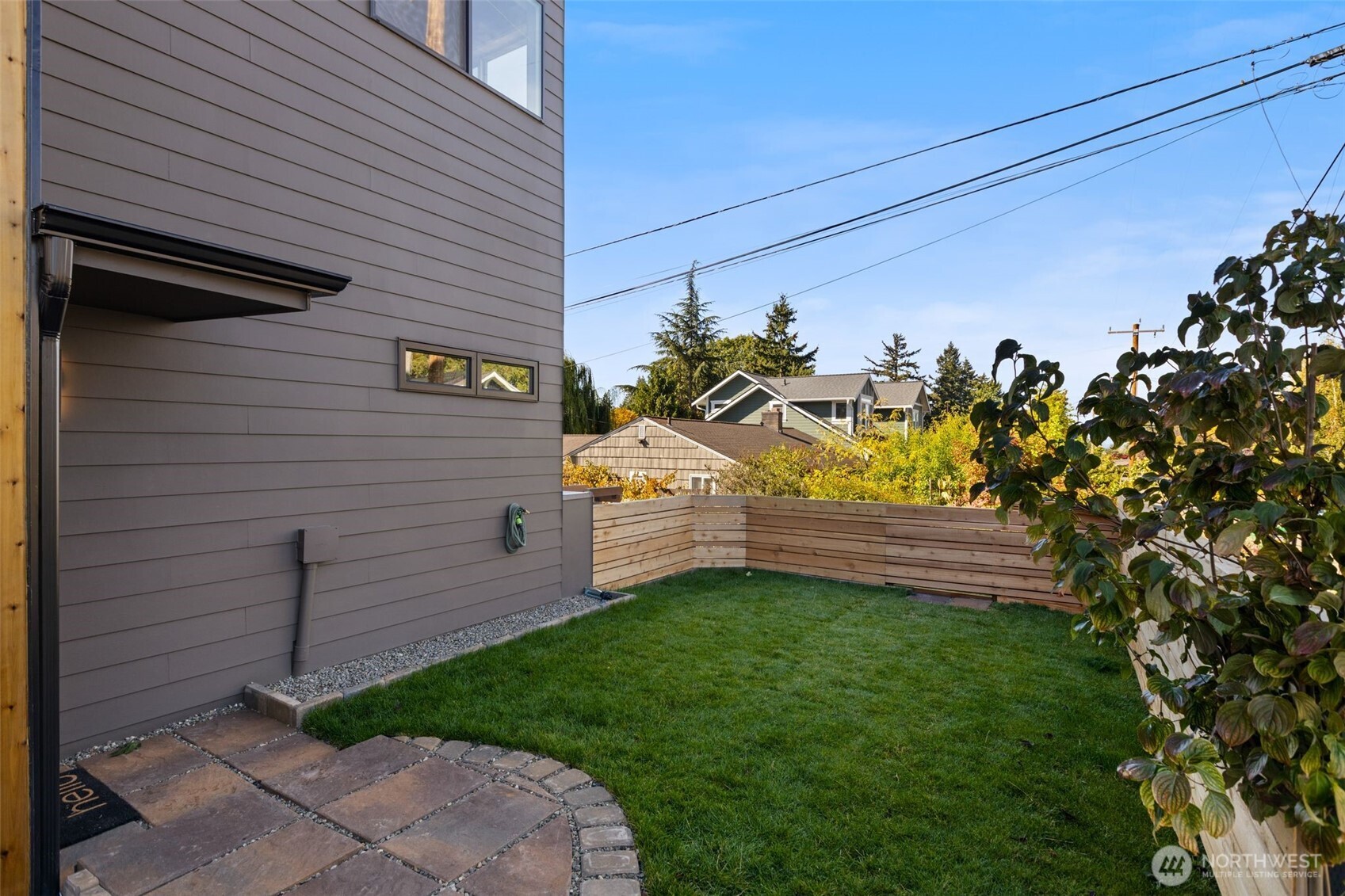5027 Sw Waite Street Property Photo 3