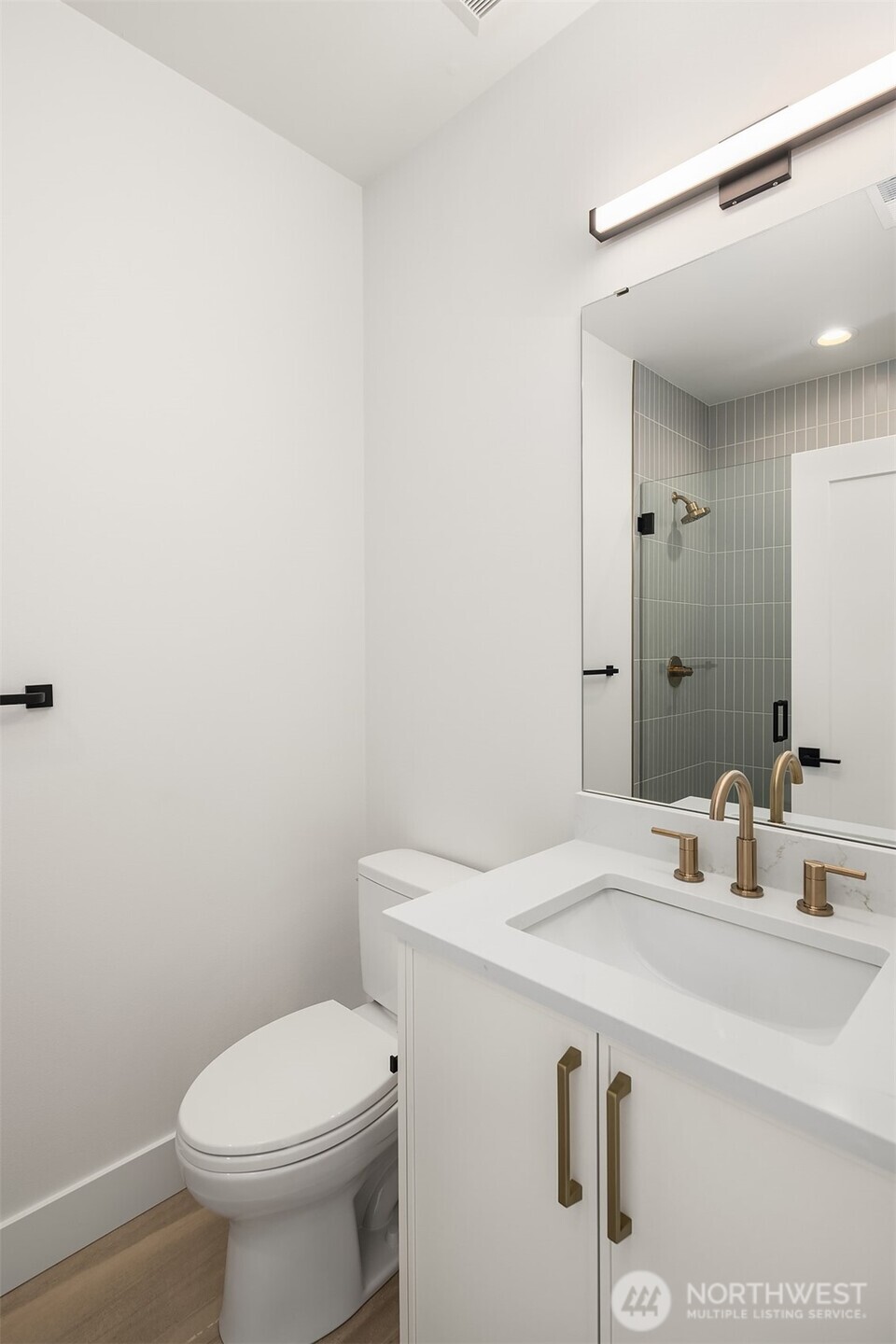 465 Orcas Ave Ne Property Photo 33