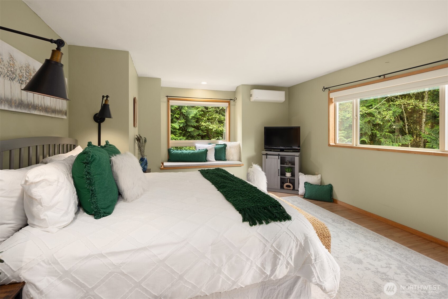 4305 Meander Lane Property Photo 12