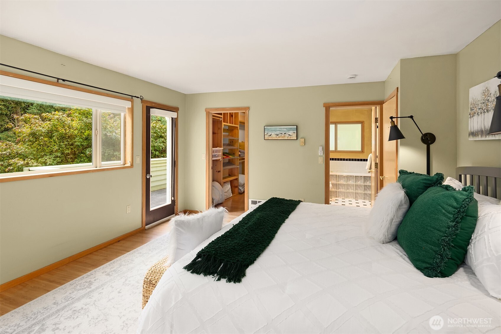 4305 Meander Lane Property Photo 14