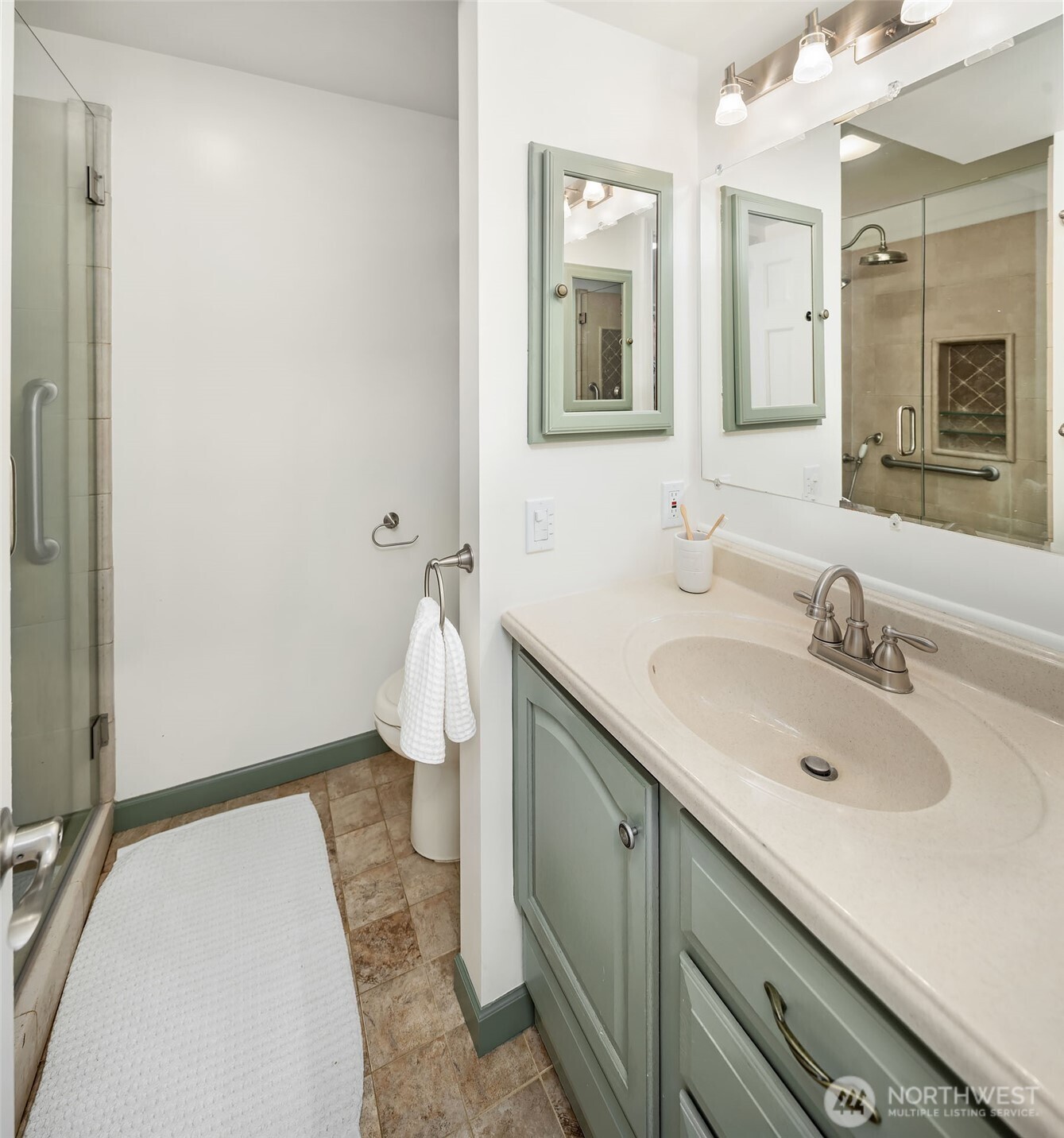 1252 N 172nd Street Property Photo 17