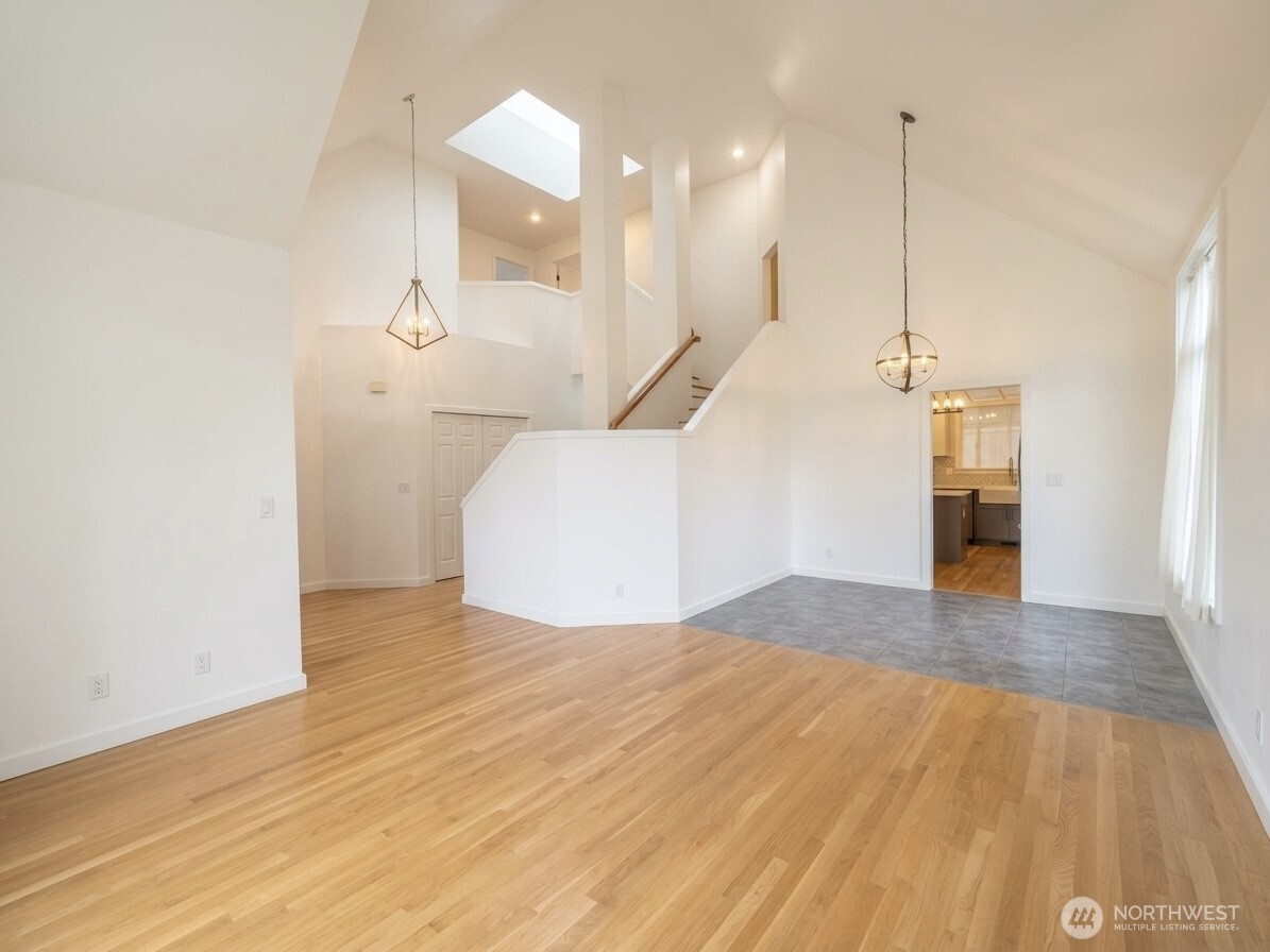 11208 42nd Avenue Property Photo 6