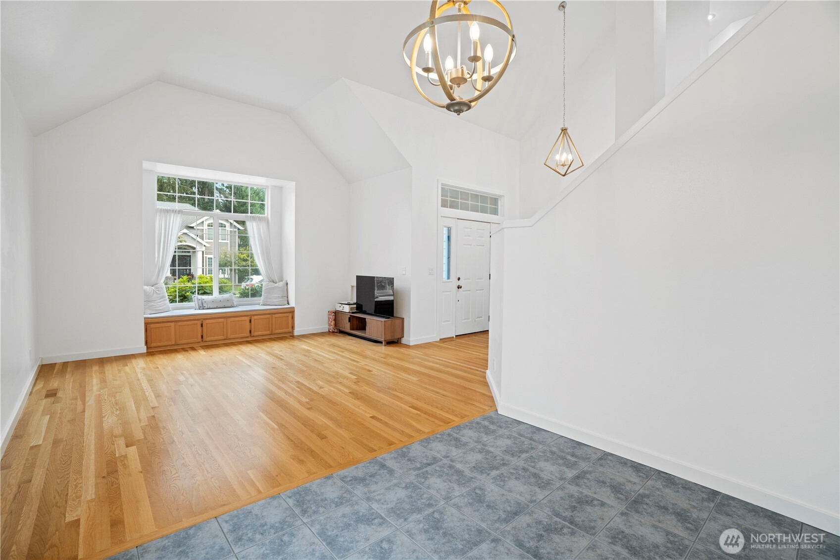 11208 42nd Avenue Property Photo 7
