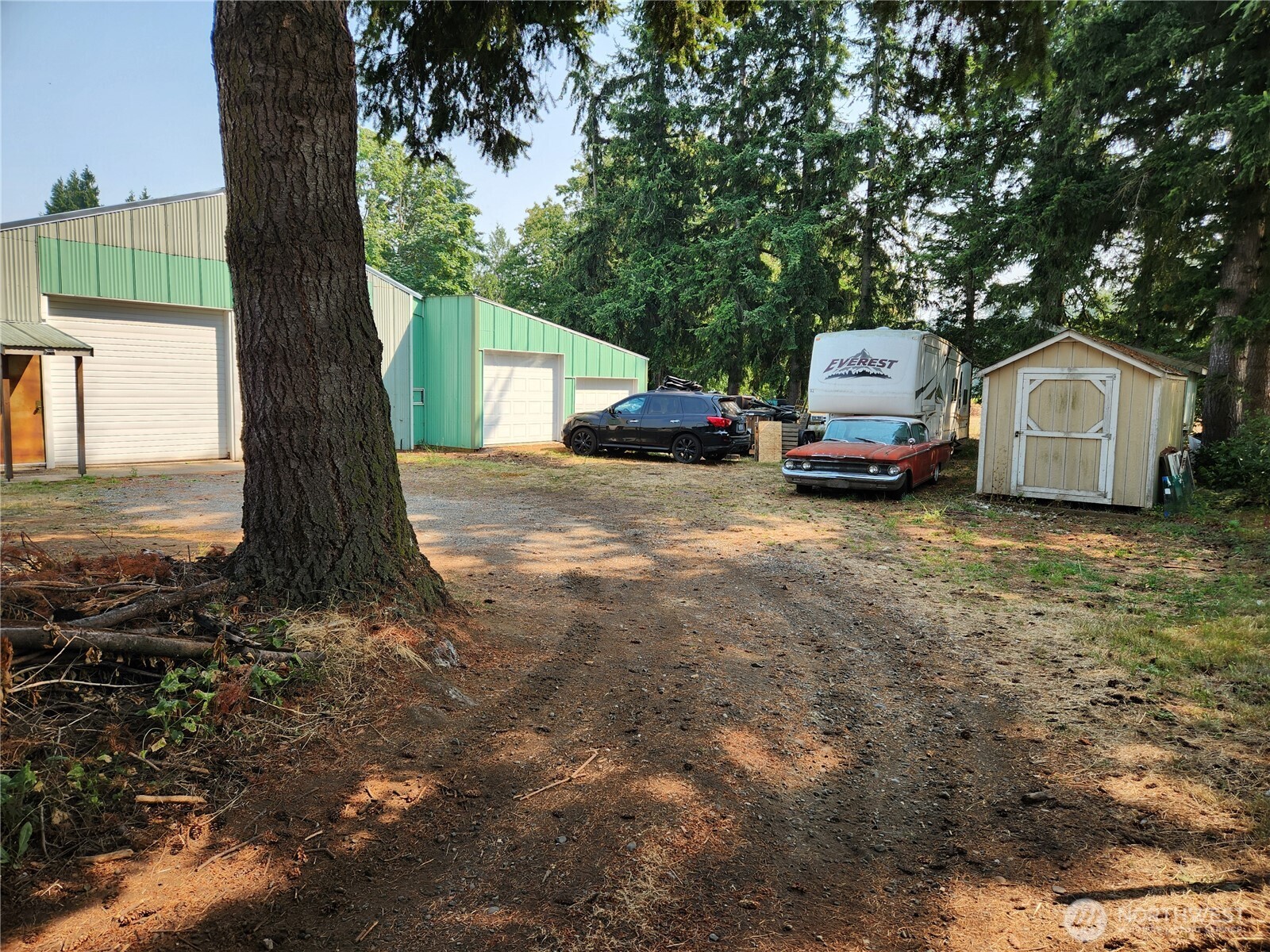 273 W Bartlett Property Photo 5