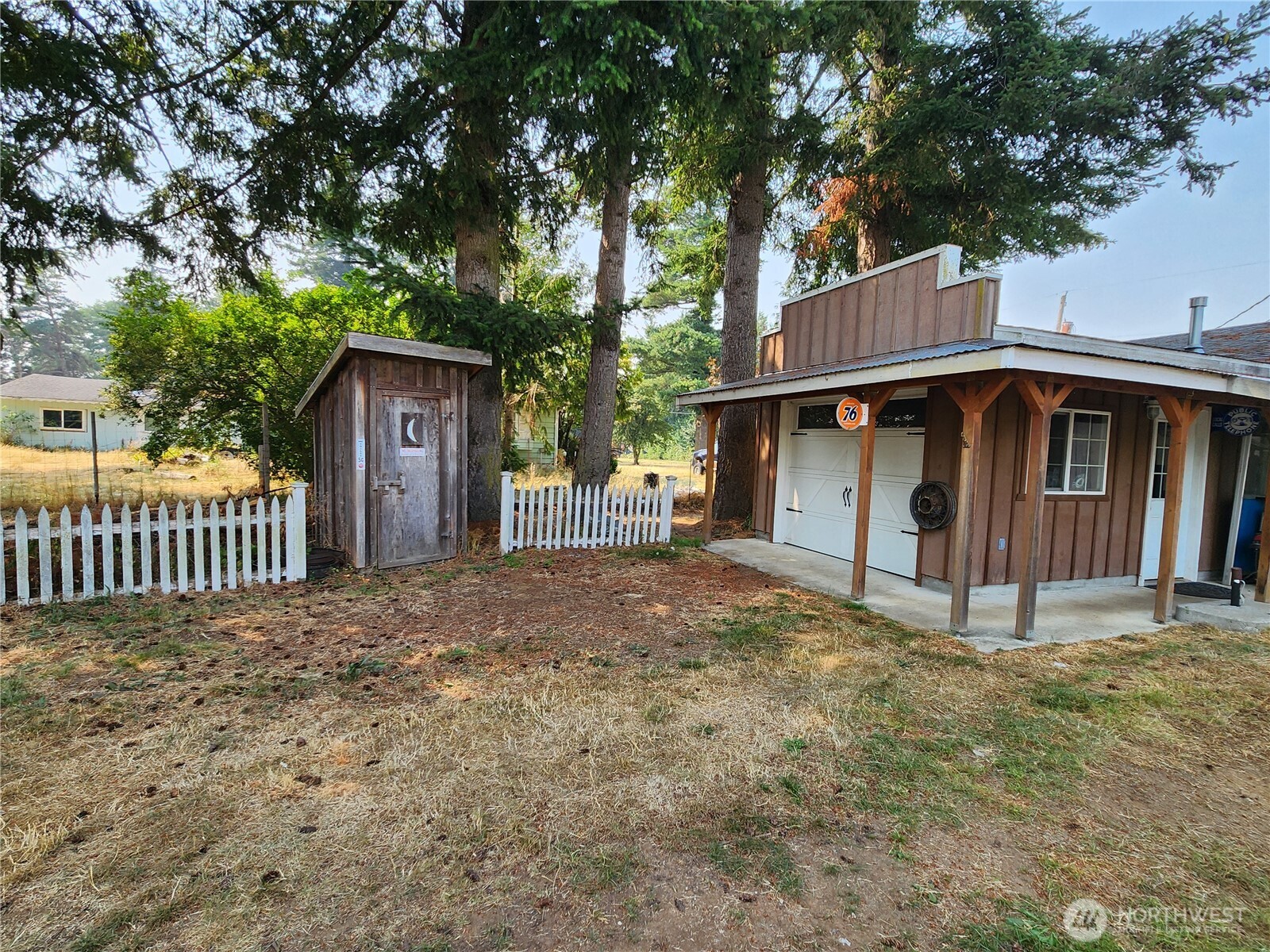 273 W Bartlett Property Photo 8
