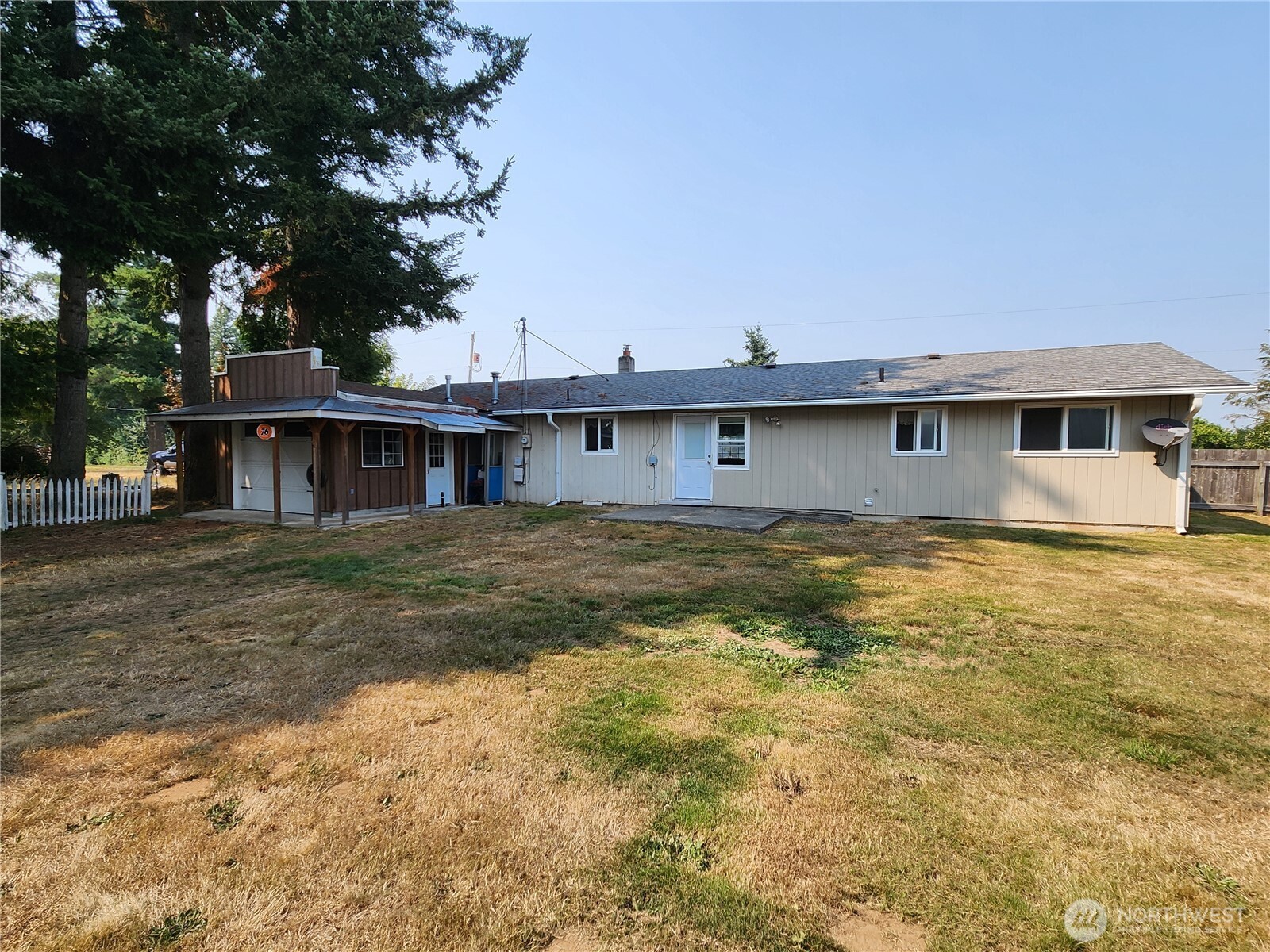 273 W Bartlett Property Photo 9