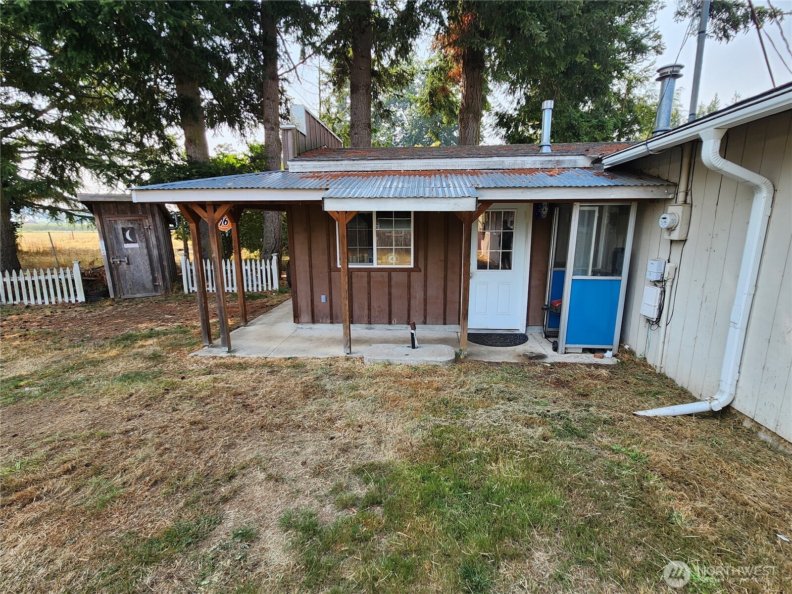 273 W Bartlett Property Photo 11