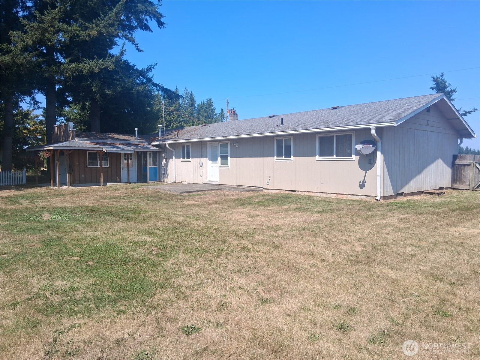 273 W Bartlett Property Photo 20