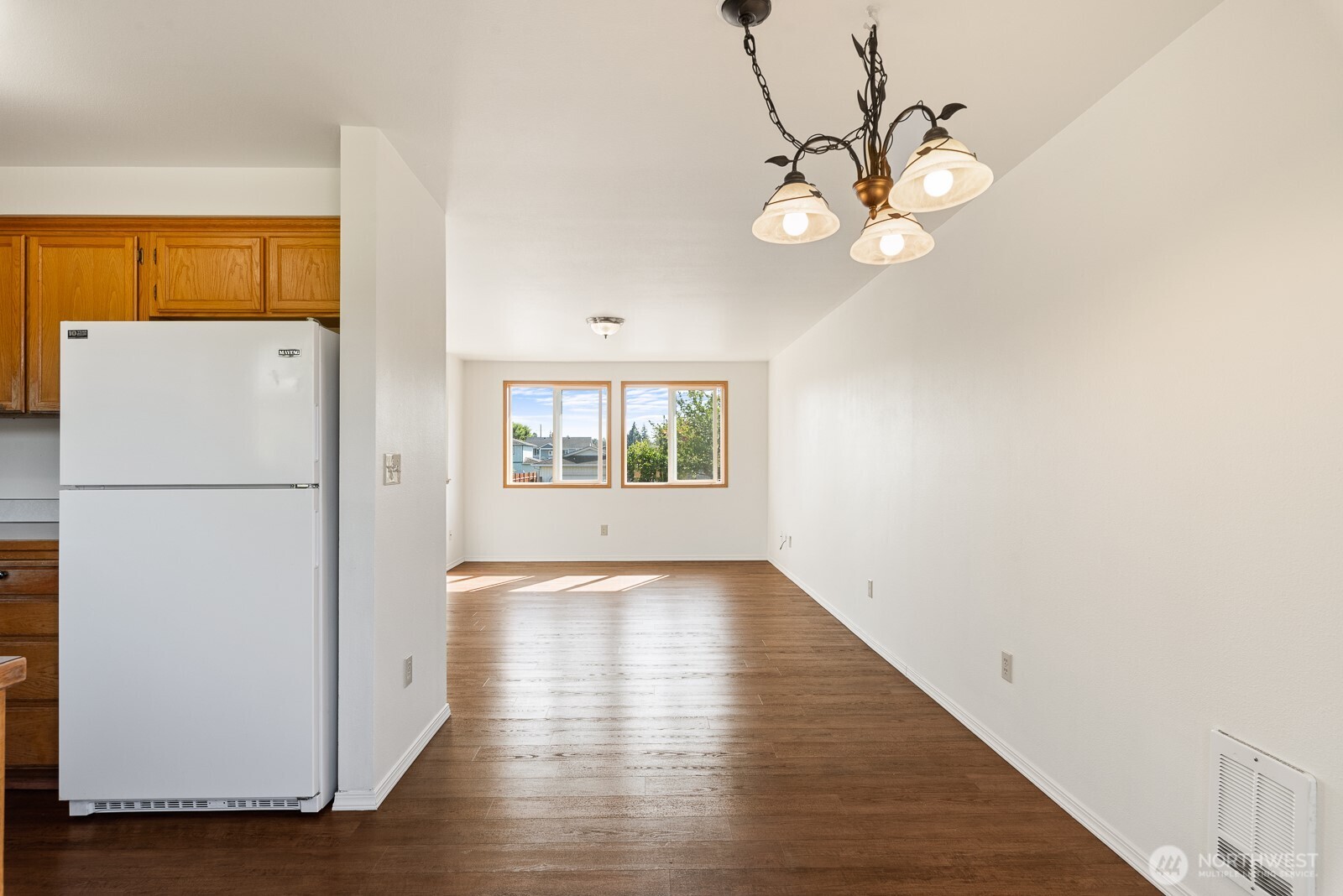 7727 274th Street Property Photo 9