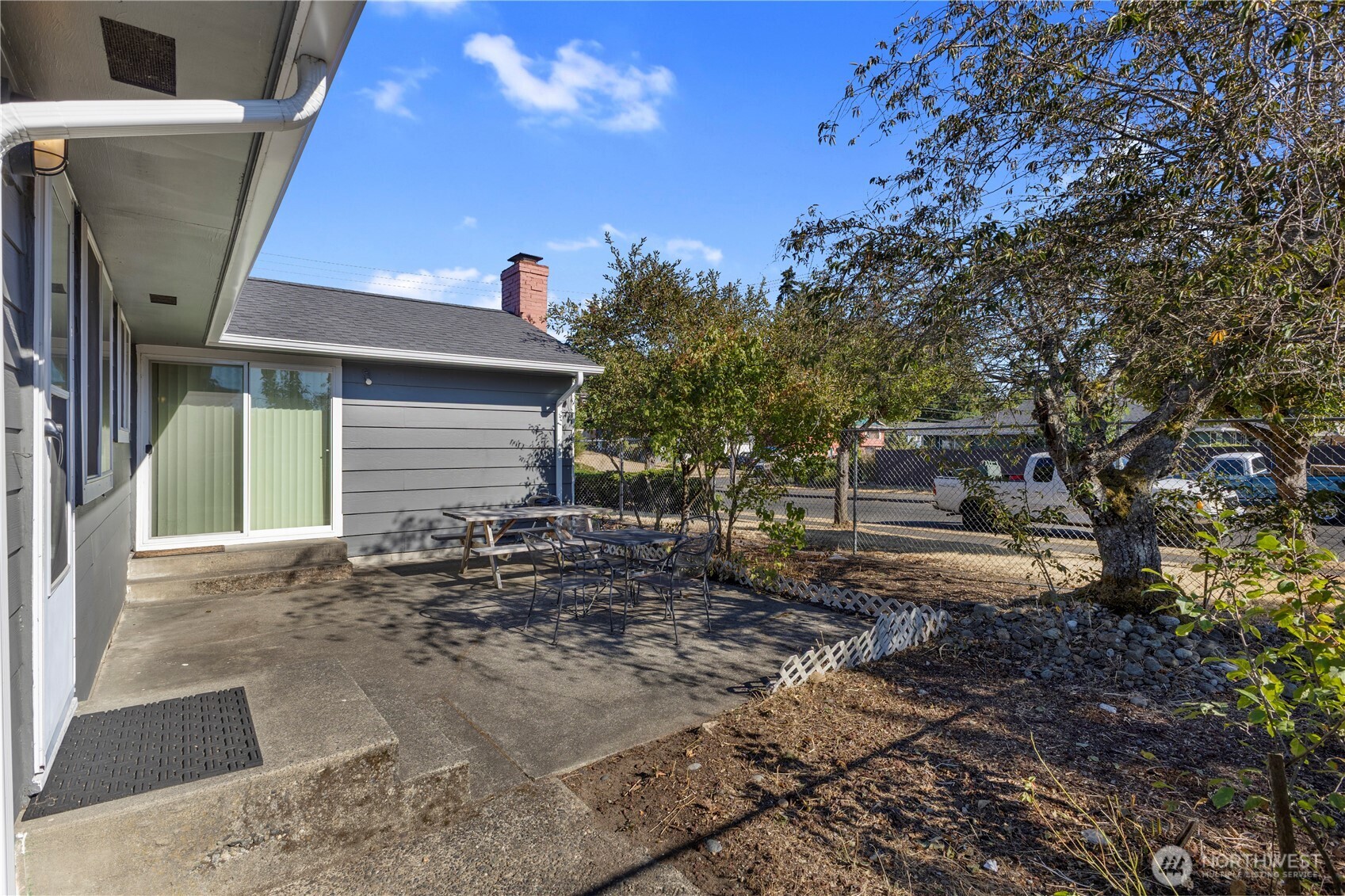 7374 S Alaska Street Property Photo 4
