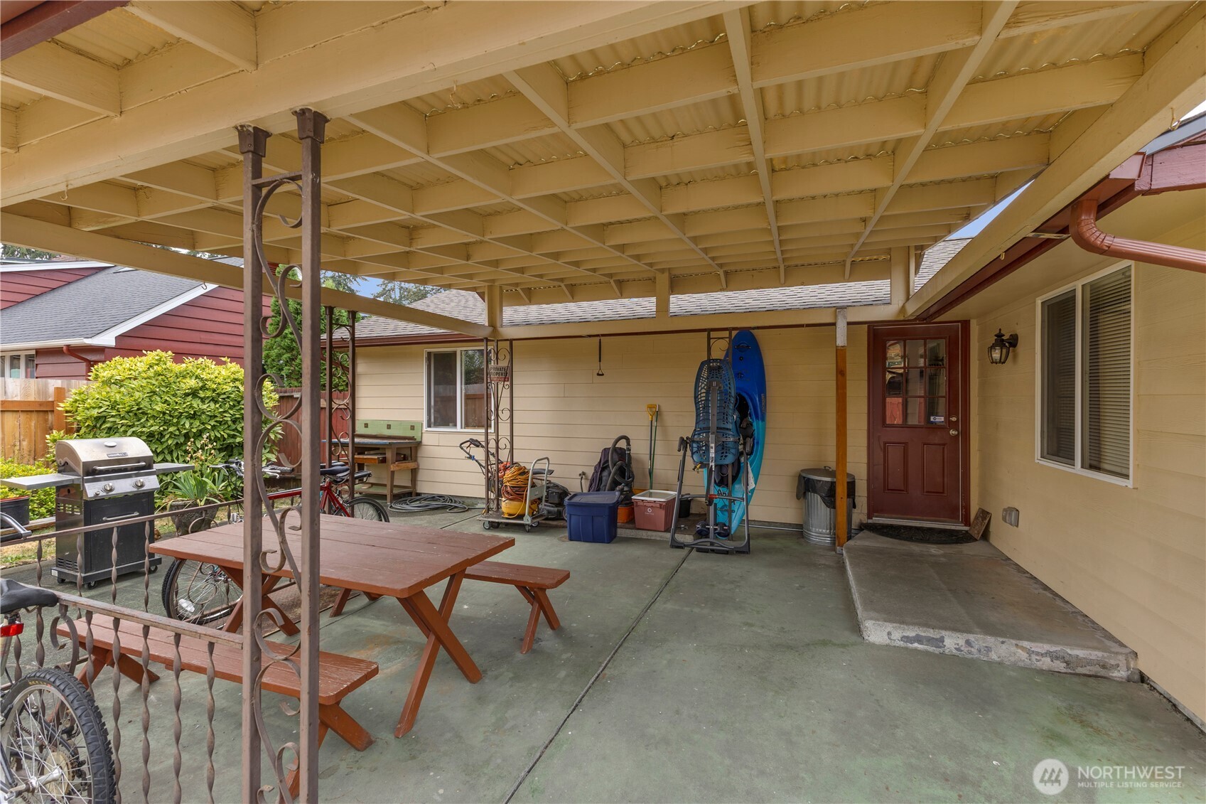 11905 Park Avenue Property Photo 6