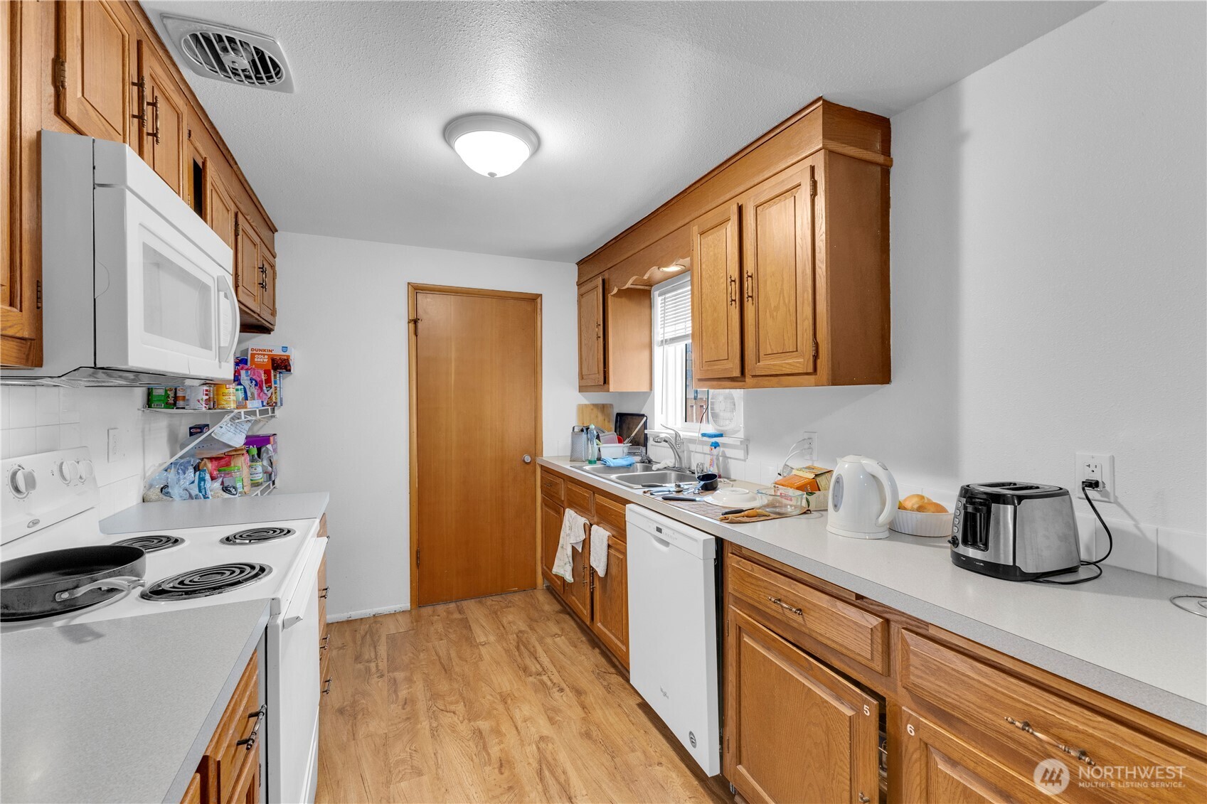 11905 Park Avenue Property Photo 9