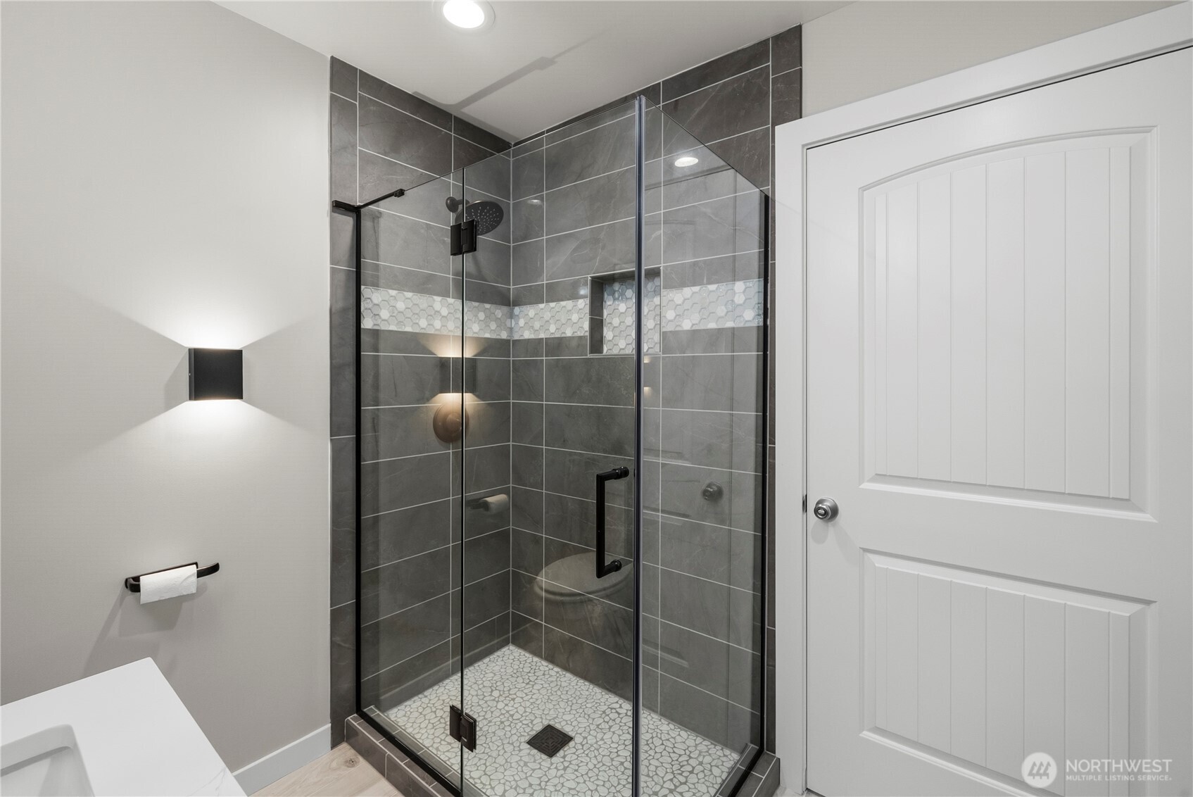 22800 Upper Dorre Don Way Property Photo 20