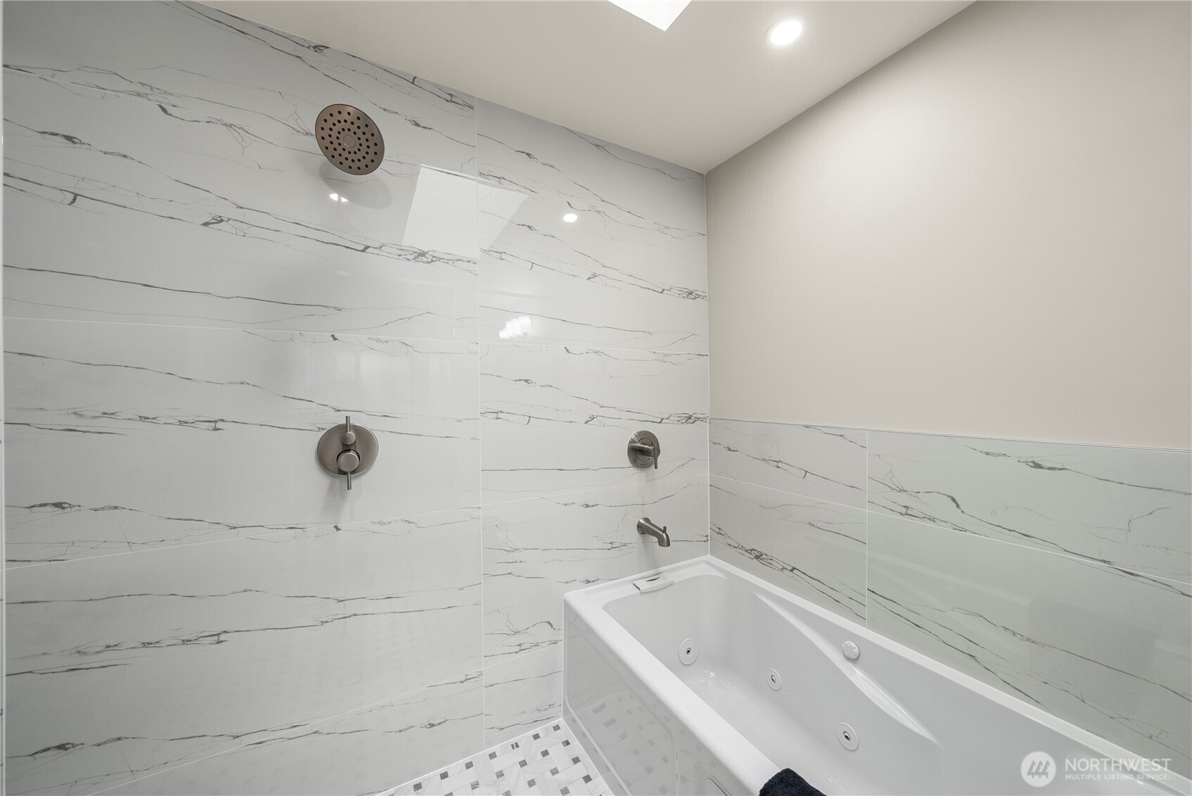 22800 Upper Dorre Don Way Property Photo 27