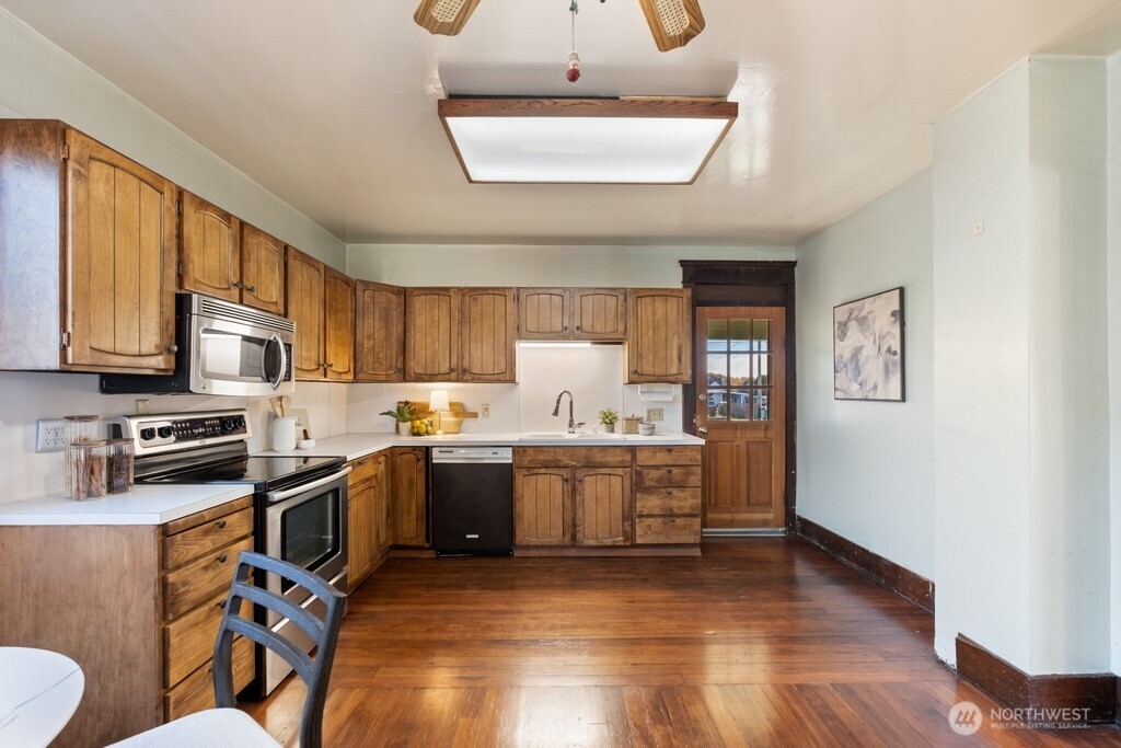 2305 Harrison Avenue Property Photo 12