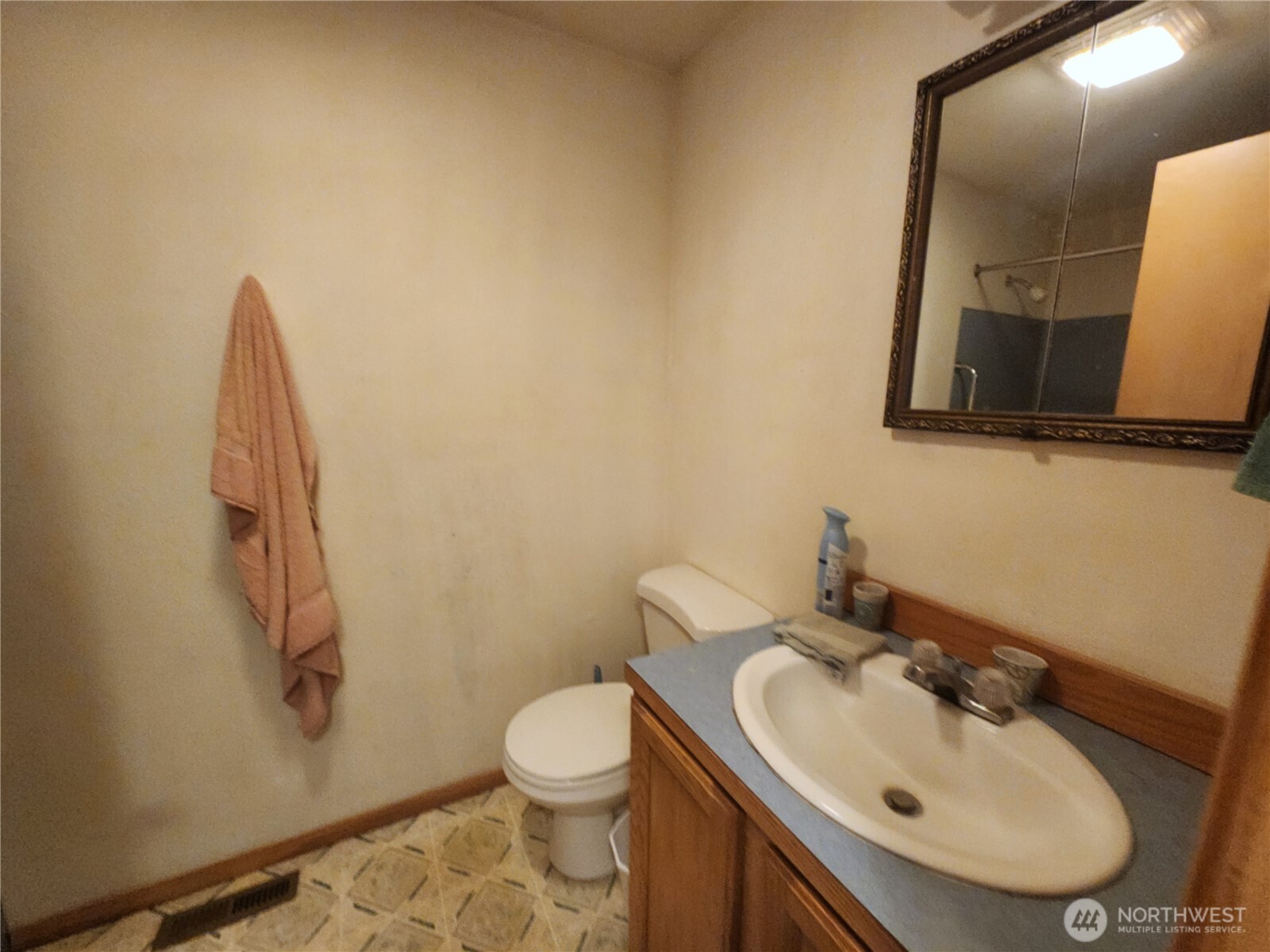 656 S Madison Street Property Photo 9