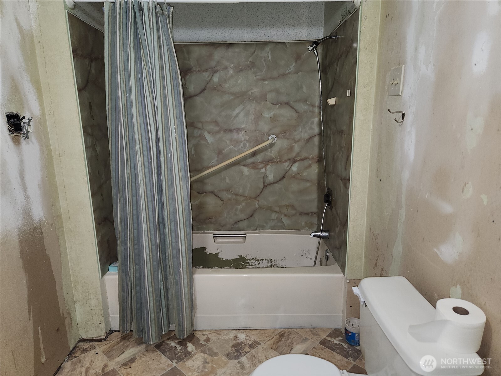 656 S Madison Street Property Photo 18