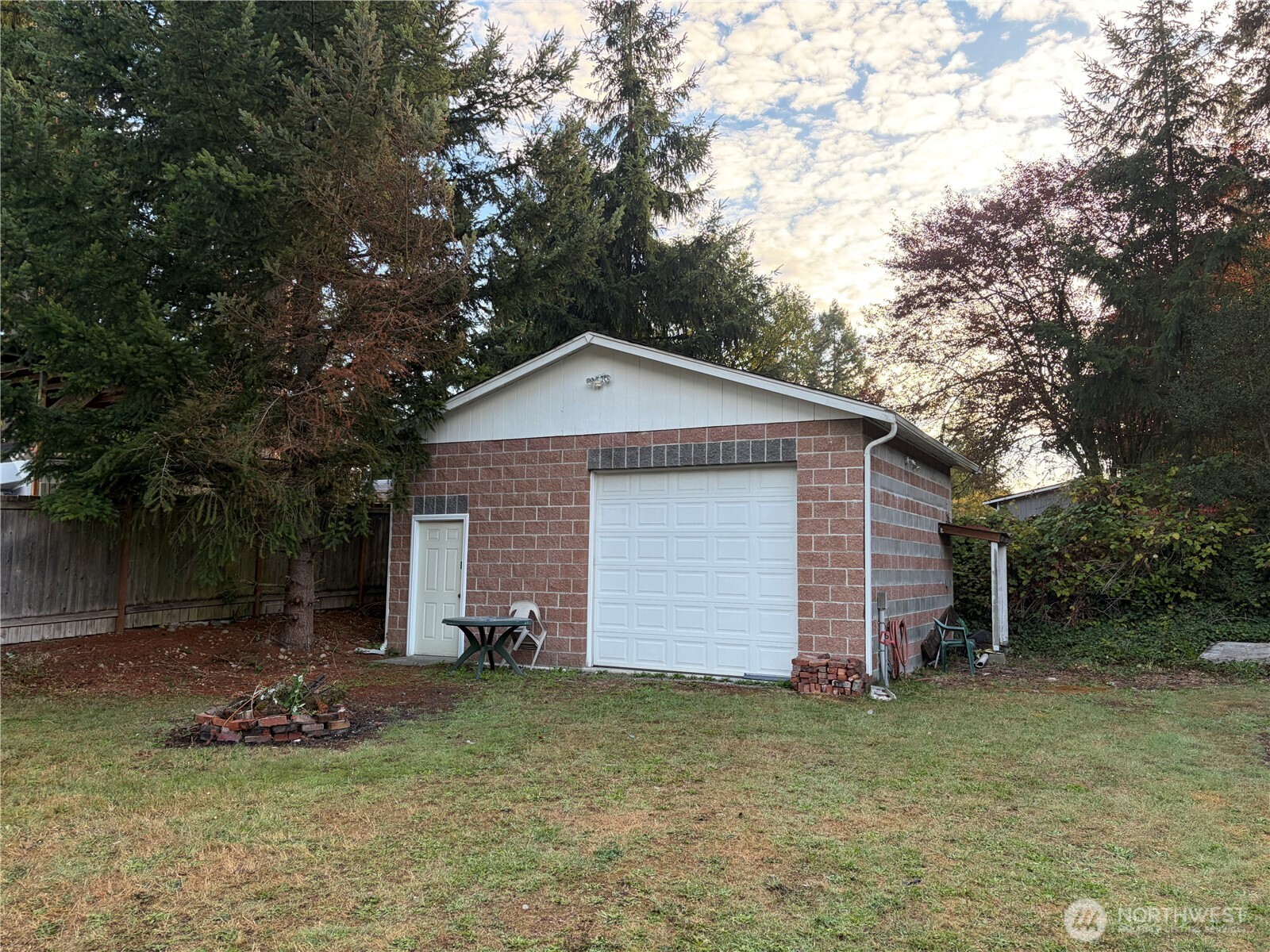 7226 192nd Avenue Property Photo 1