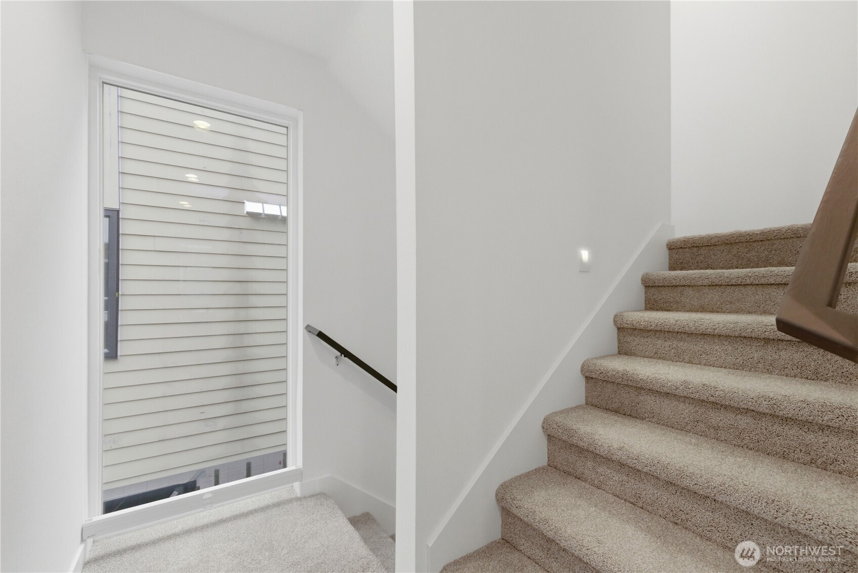 909 Hiawatha Place C Property Photo 13