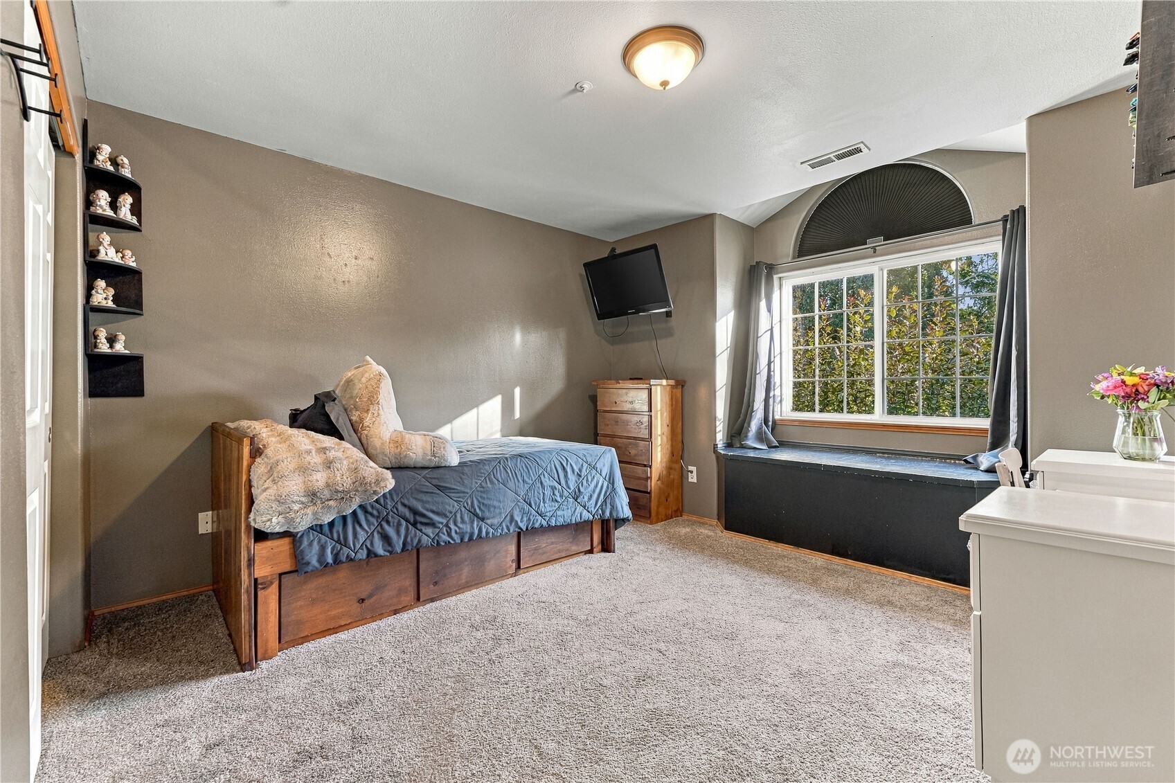 2434 Highland View Drive Property Photo 33