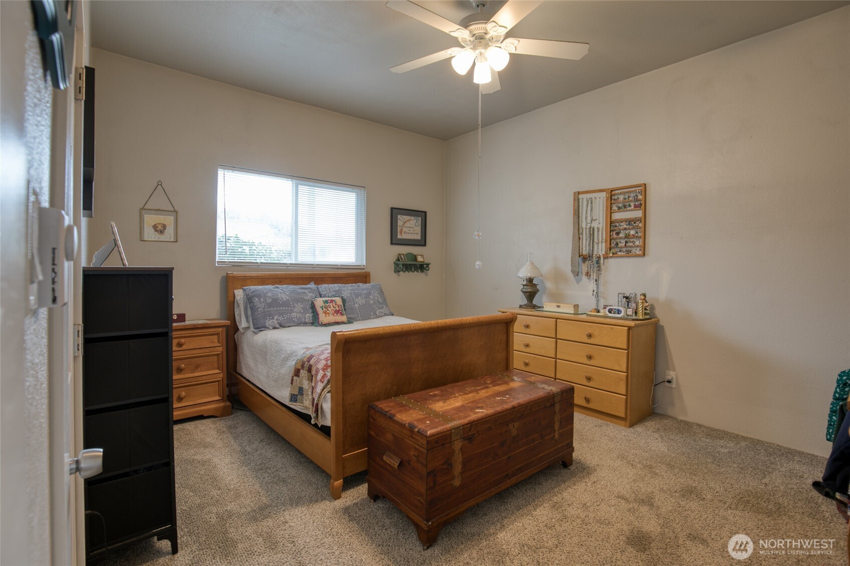 2832 Pacific Avenue Property Photo 5