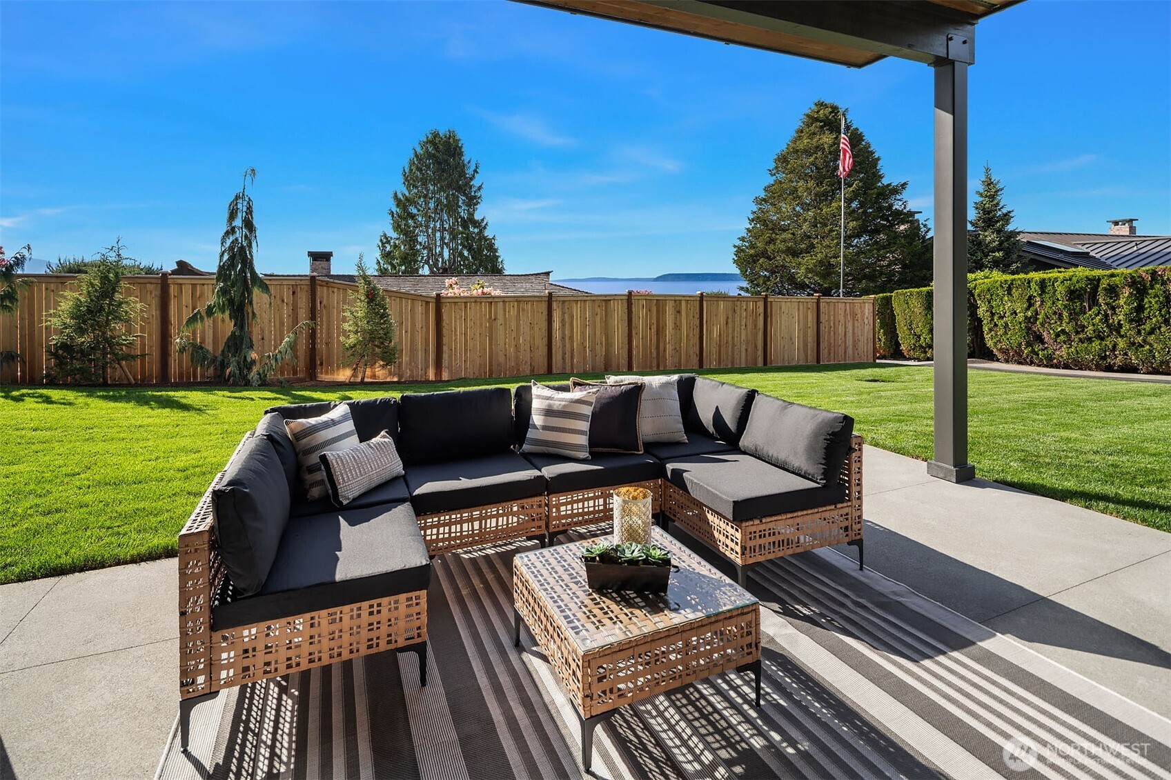 17626 Talbot Road Property Photo 30