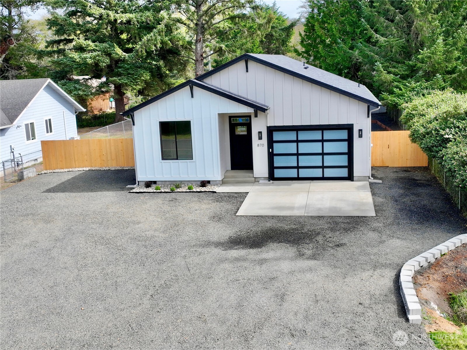 870 Mount Olympus Avenue Property Photo 13