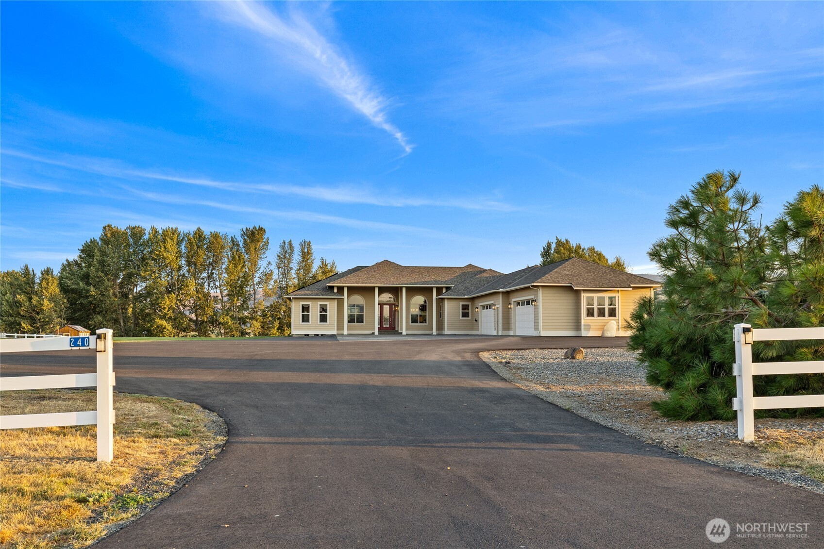 240 Majestic Heights Drive Property Photo 1