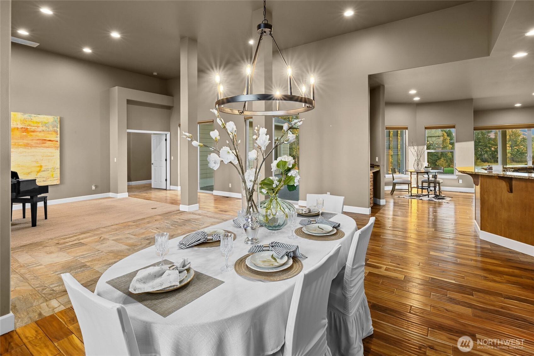 240 Majestic Heights Drive Property Photo 4