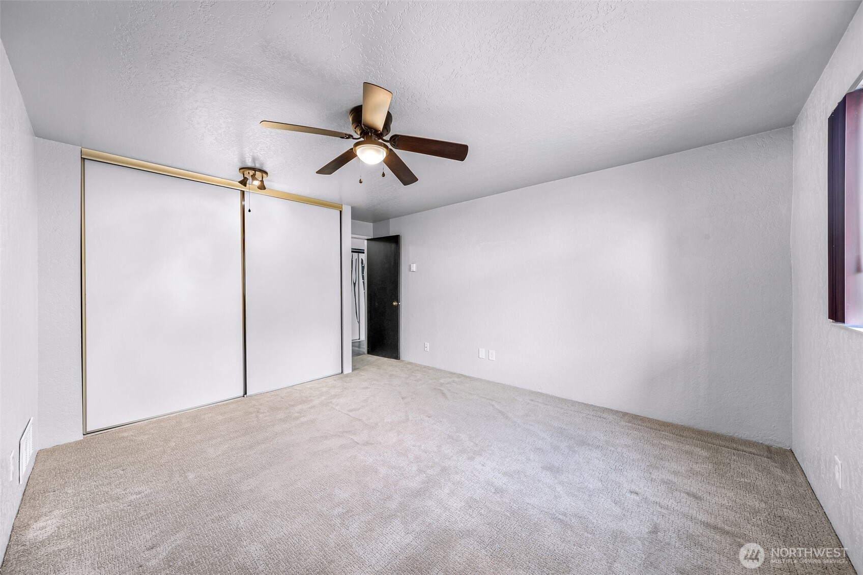 12035 32nd Avenue 202 Property Photo 18