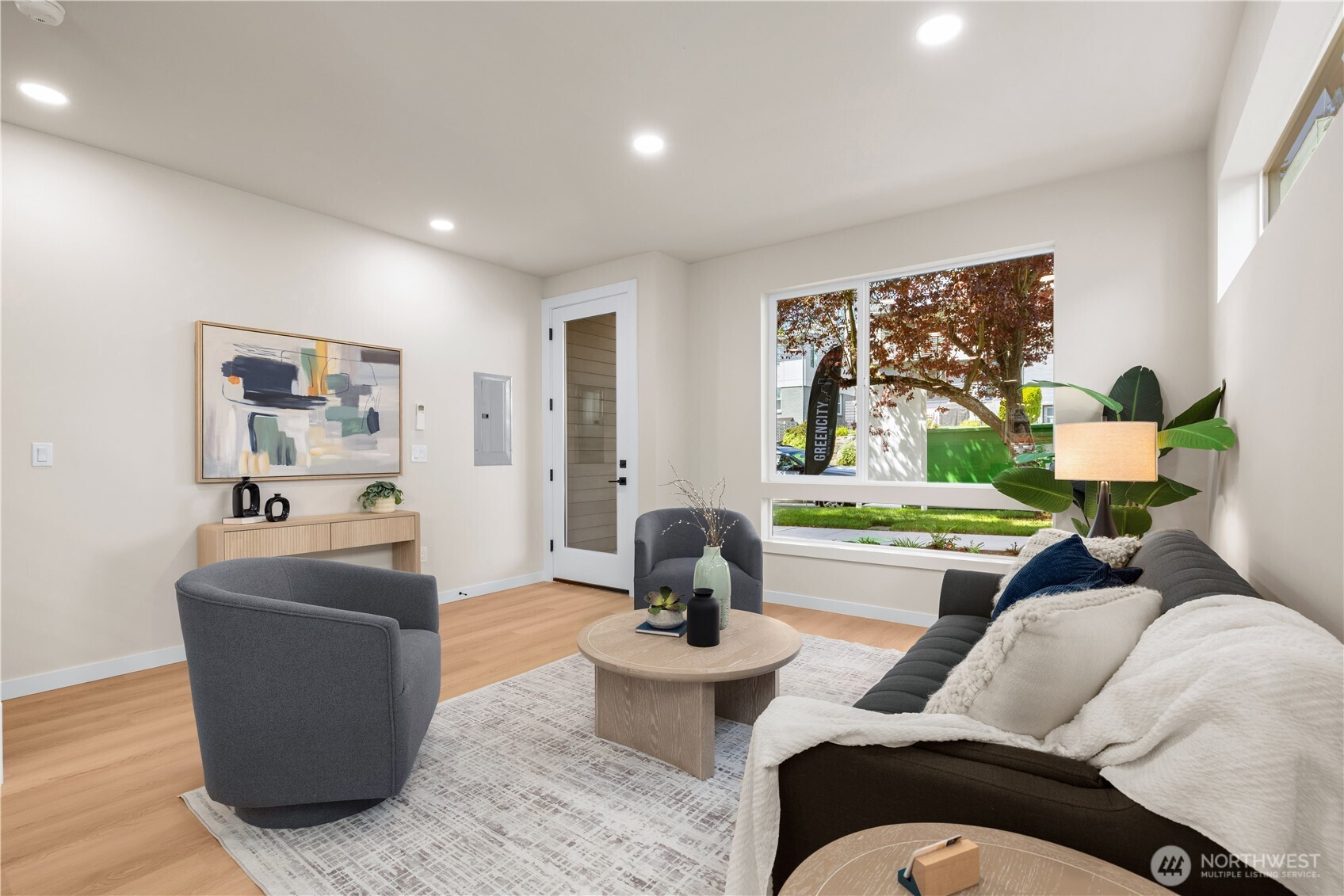 3407 B Nw Market Street Property Photo 5
