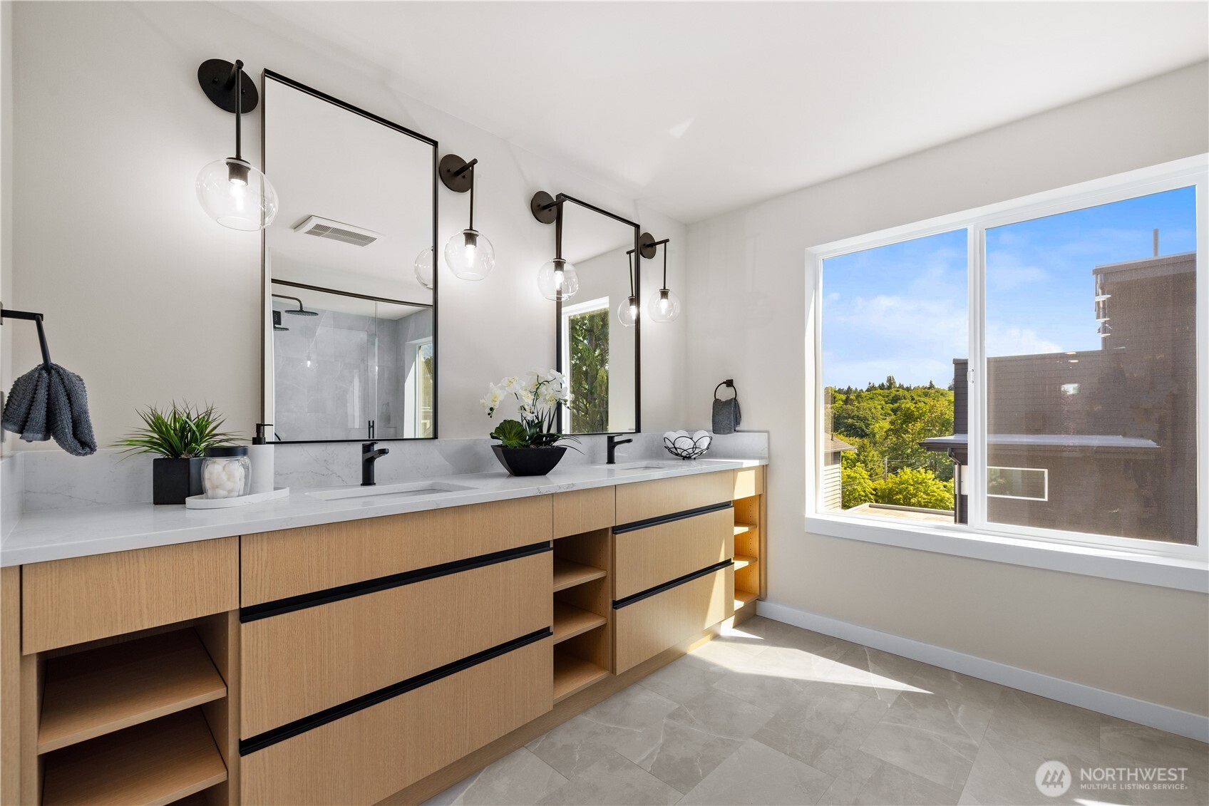 3407 B Nw Market Street Property Photo 16