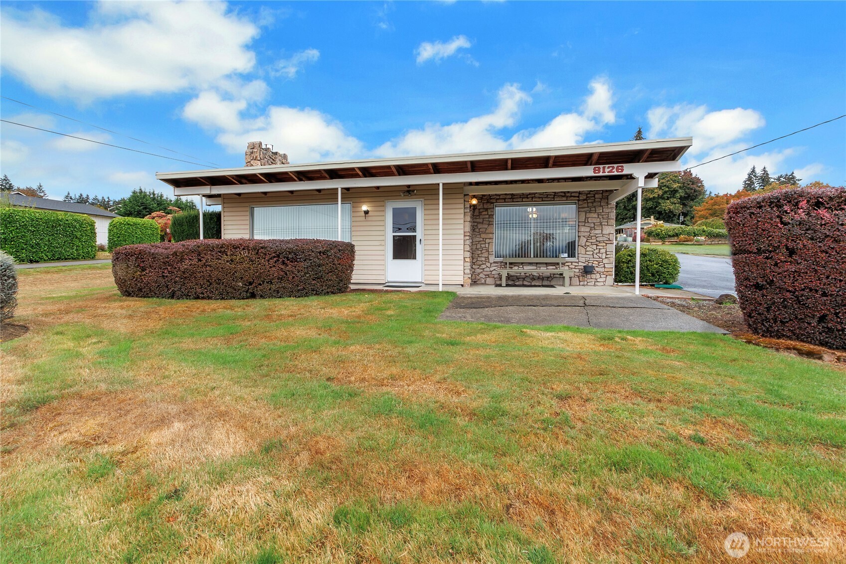 8126 Woodland Avenue Property Photo 3