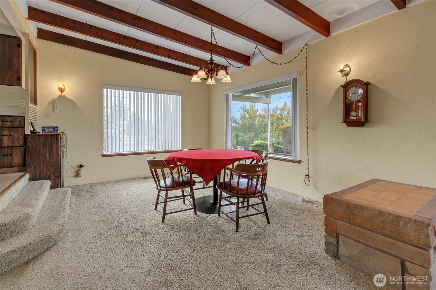 8126 Woodland Avenue Property Photo 6