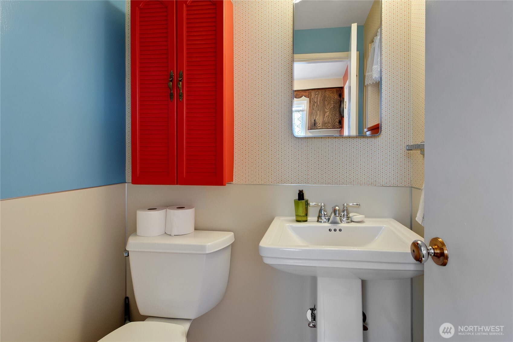 8126 Woodland Avenue Property Photo 9