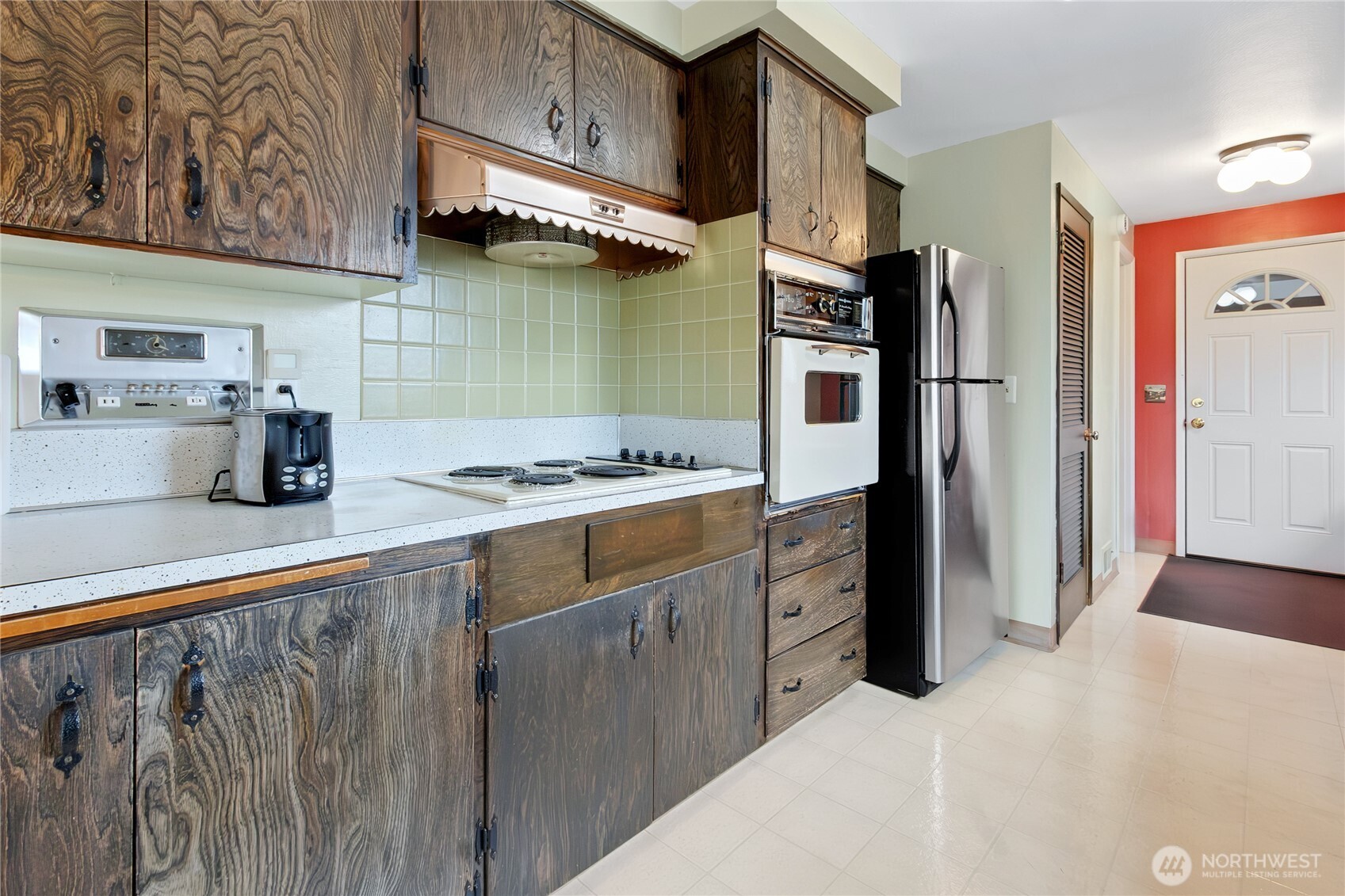 8126 Woodland Avenue Property Photo 12
