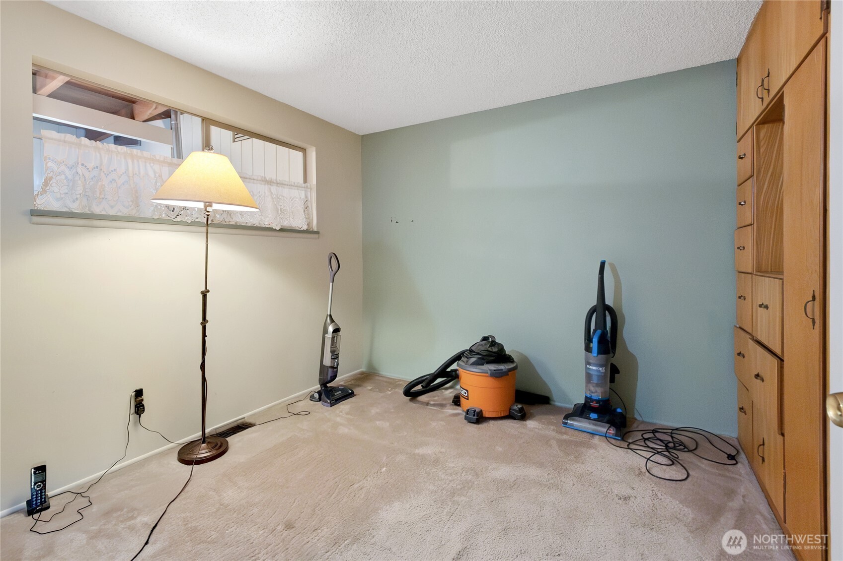 8126 Woodland Avenue Property Photo 13