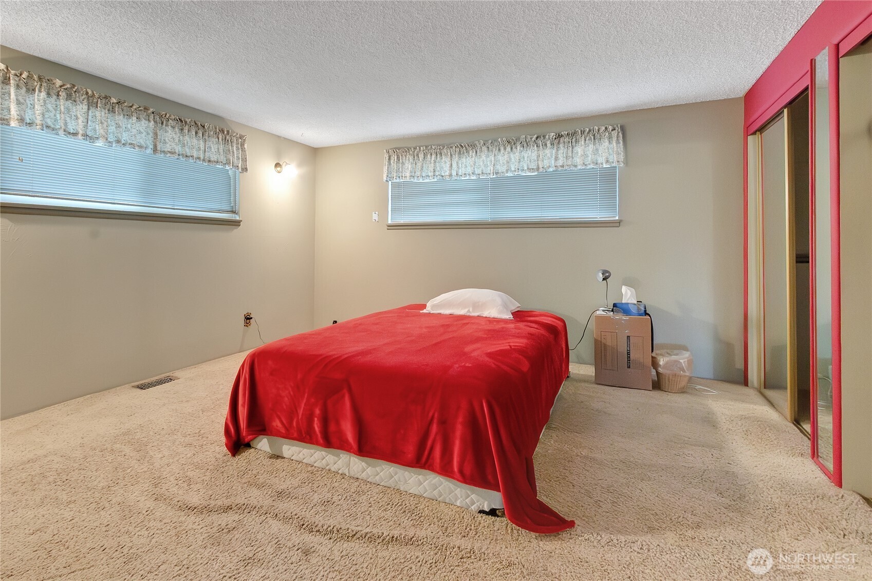 8126 Woodland Avenue Property Photo 16
