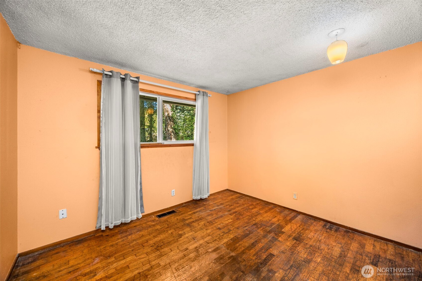 2431 Sidney Lane Property Photo 17