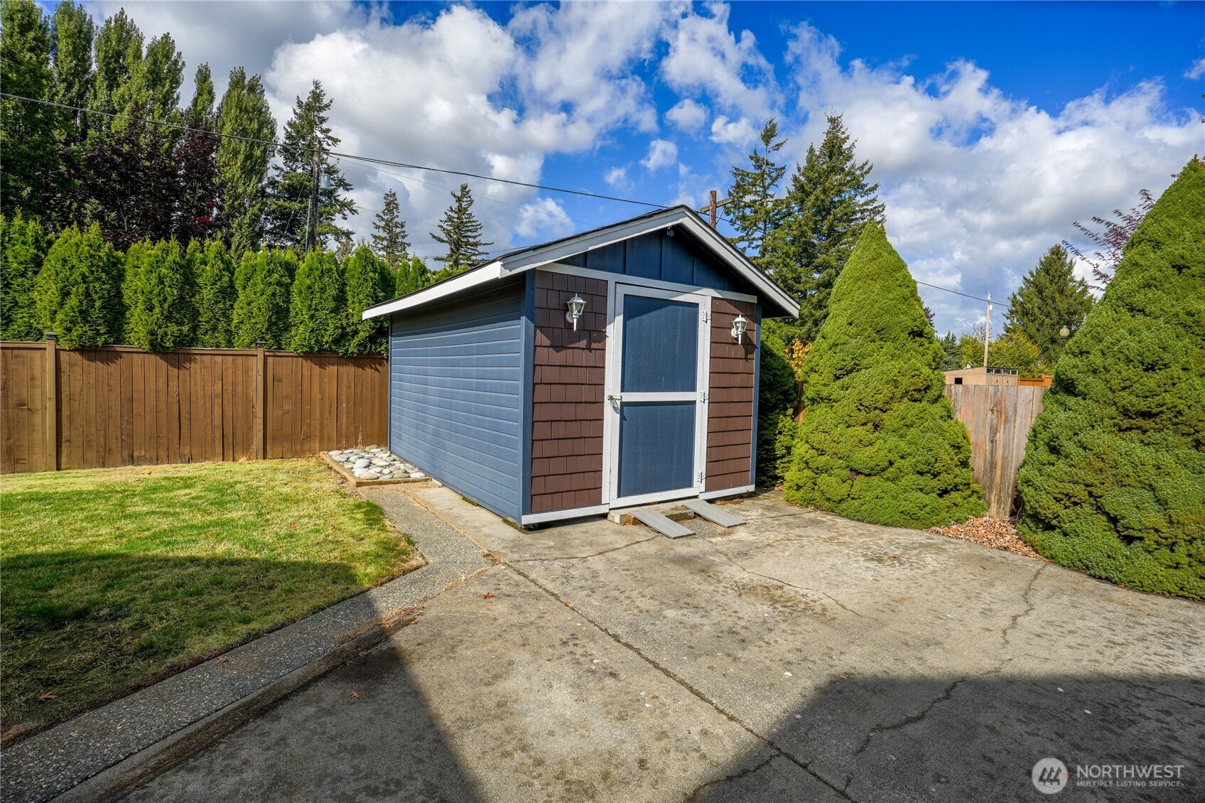 1949 E Emerald Way Property Photo 9
