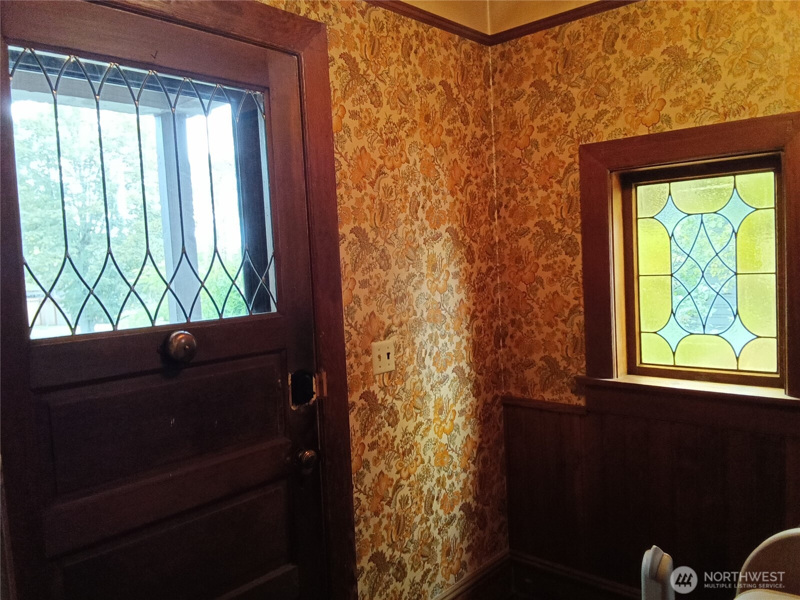 815 N Cushman Avenue Property Photo 2