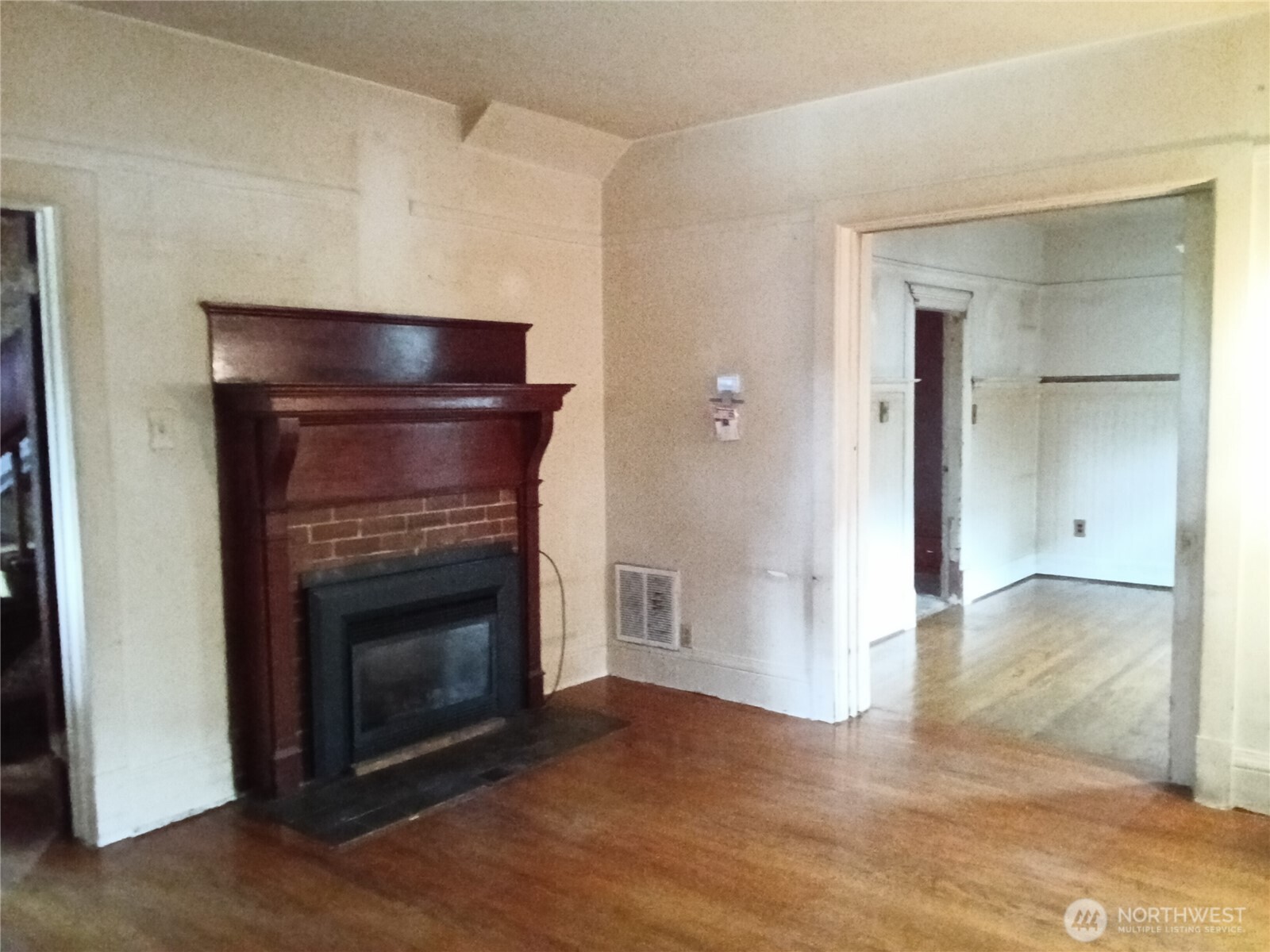 815 N Cushman Avenue Property Photo 5