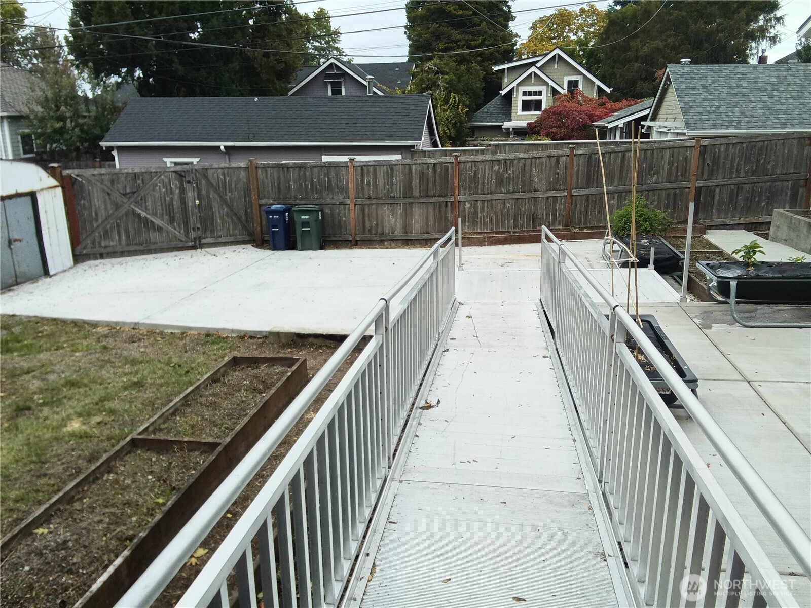815 N Cushman Avenue Property Photo 18