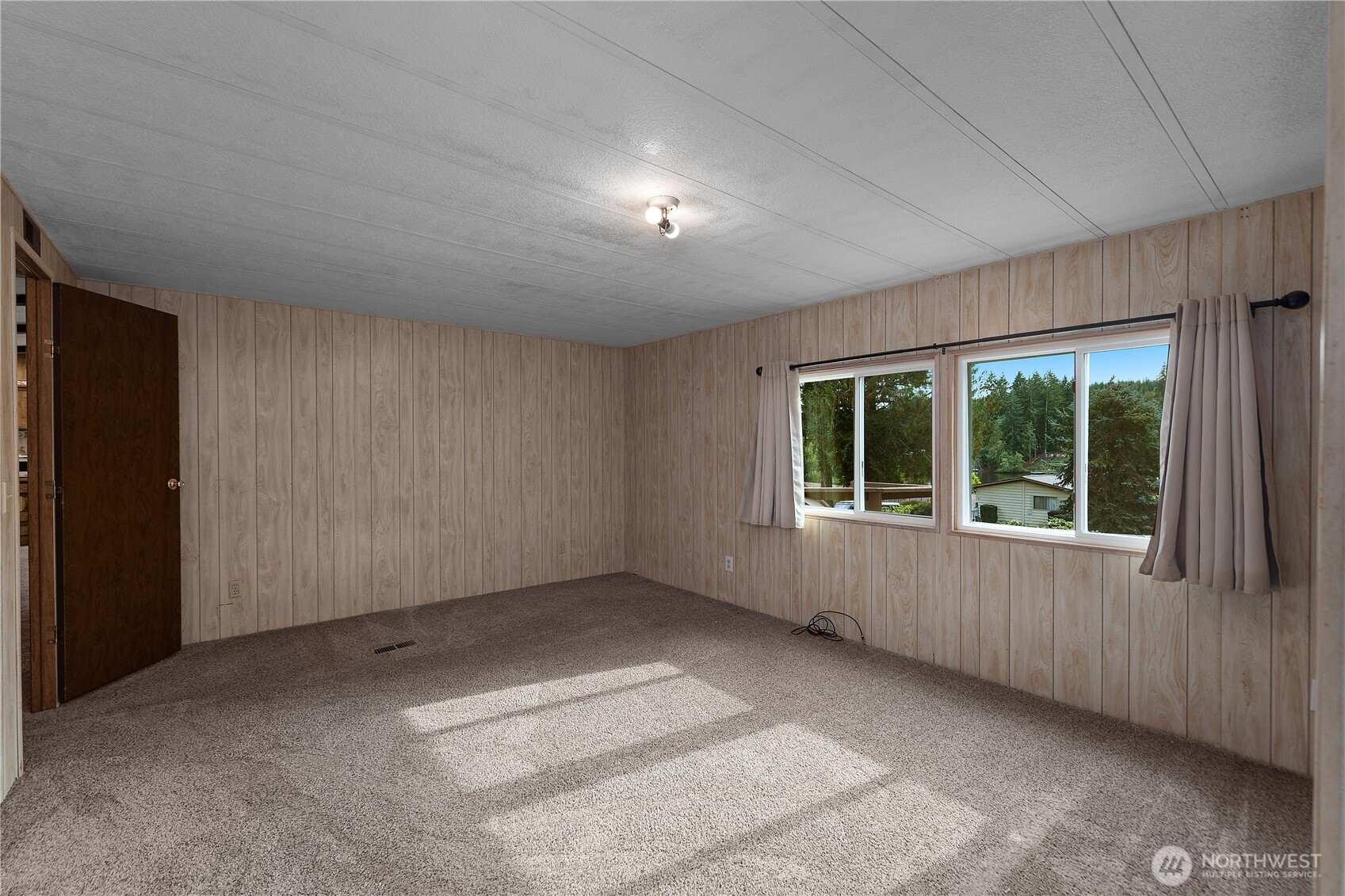 551 Se Crescent Drive Property Photo 15