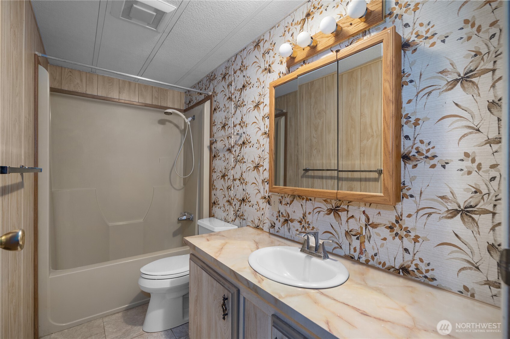 551 Se Crescent Drive Property Photo 20