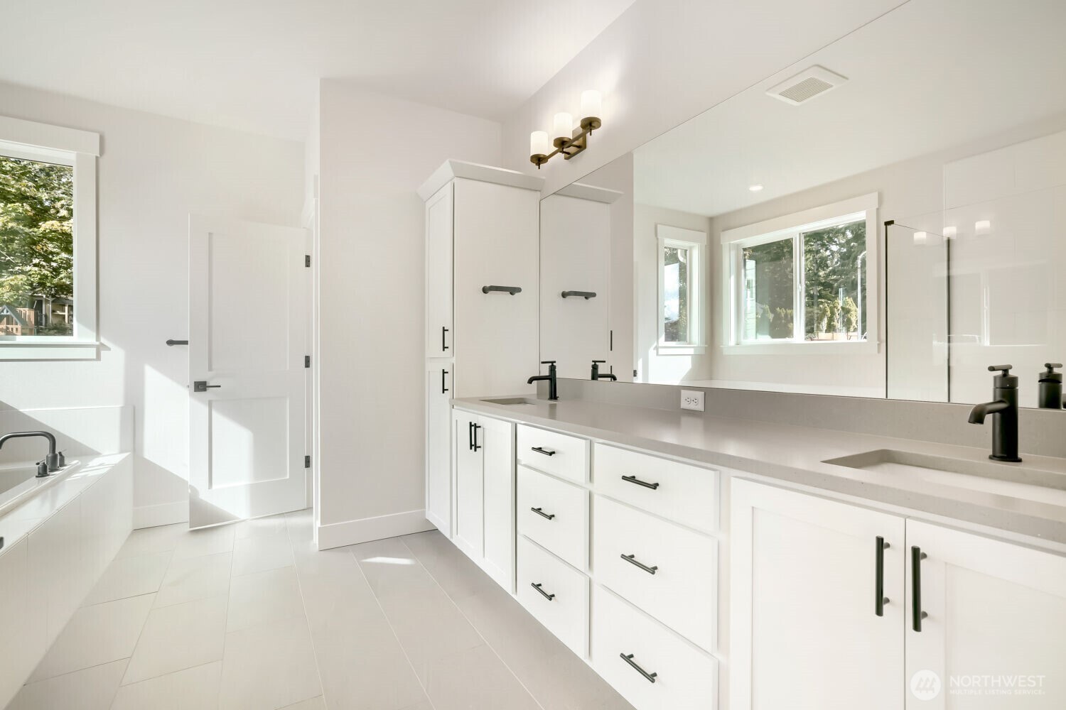 306 182nd Place Property Photo 8