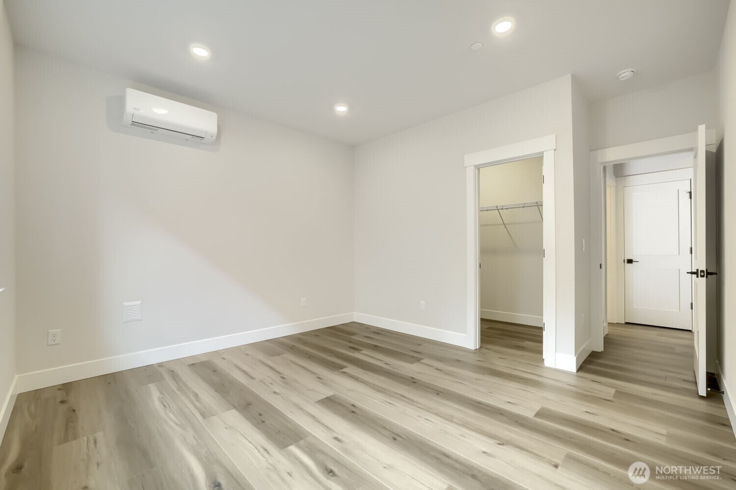 306 182nd Place Property Photo 13