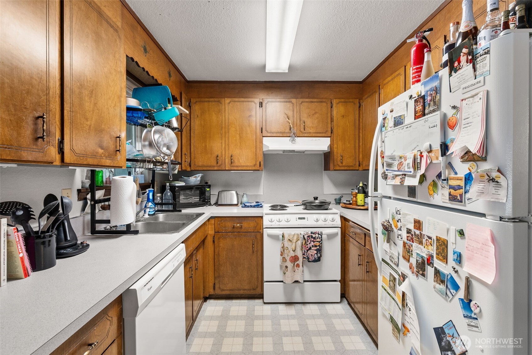 921 923 Central Street Property Photo 22